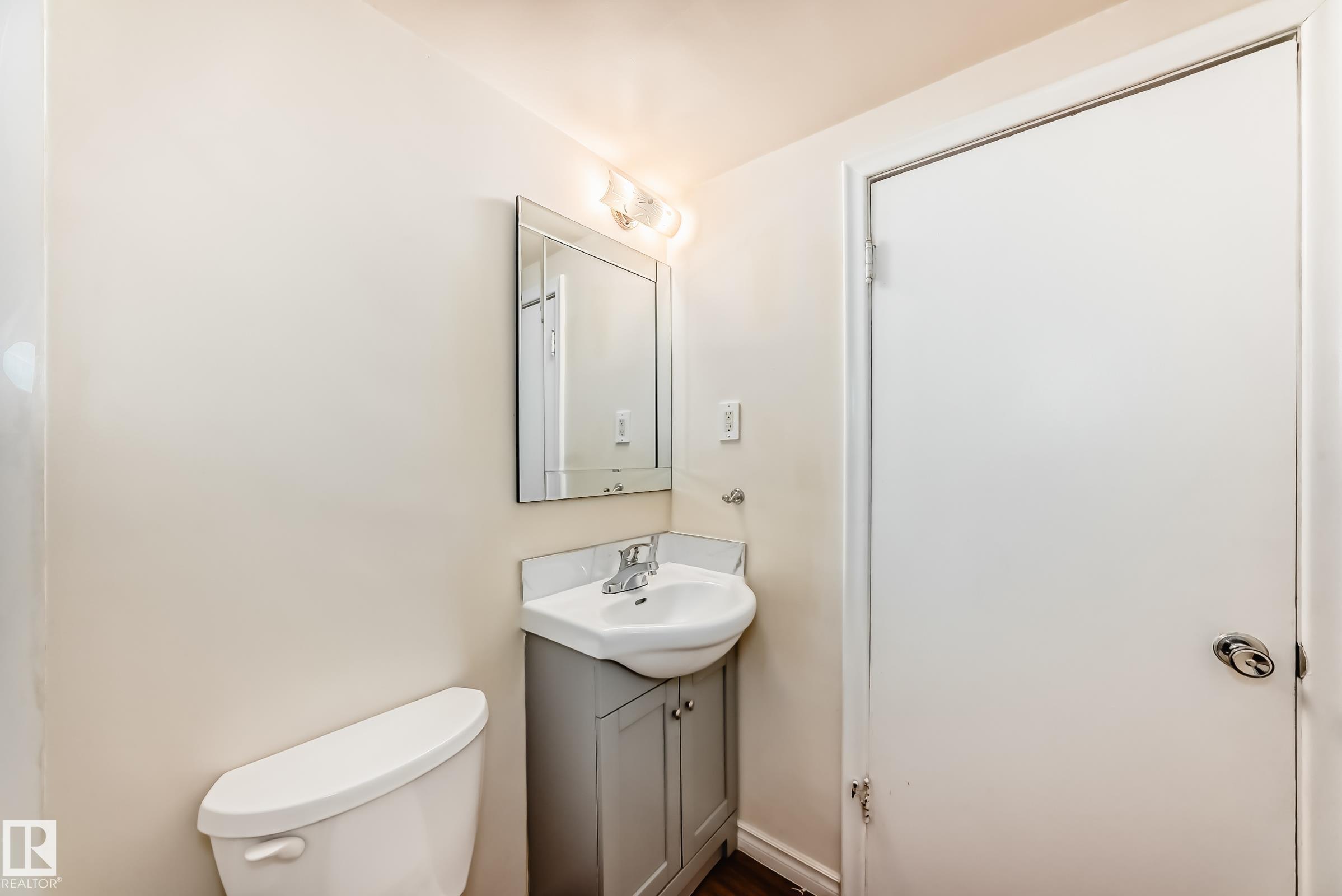 Photo 17 at 11716 124 Street NW, Inglewood, Edmonton