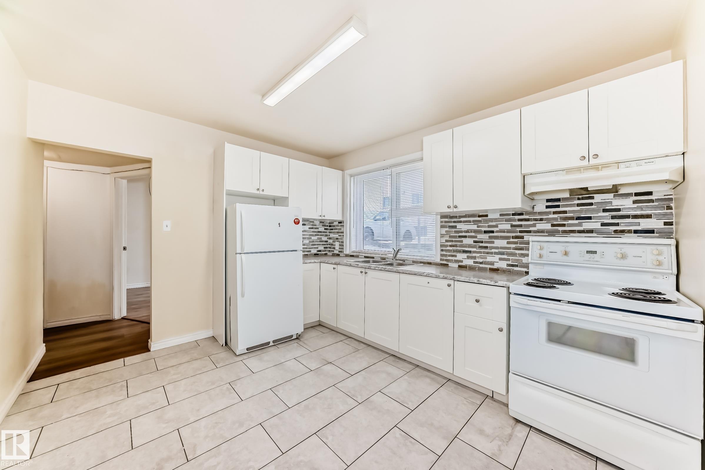 Photo 10 at 11716 124 Street NW, Inglewood, Edmonton