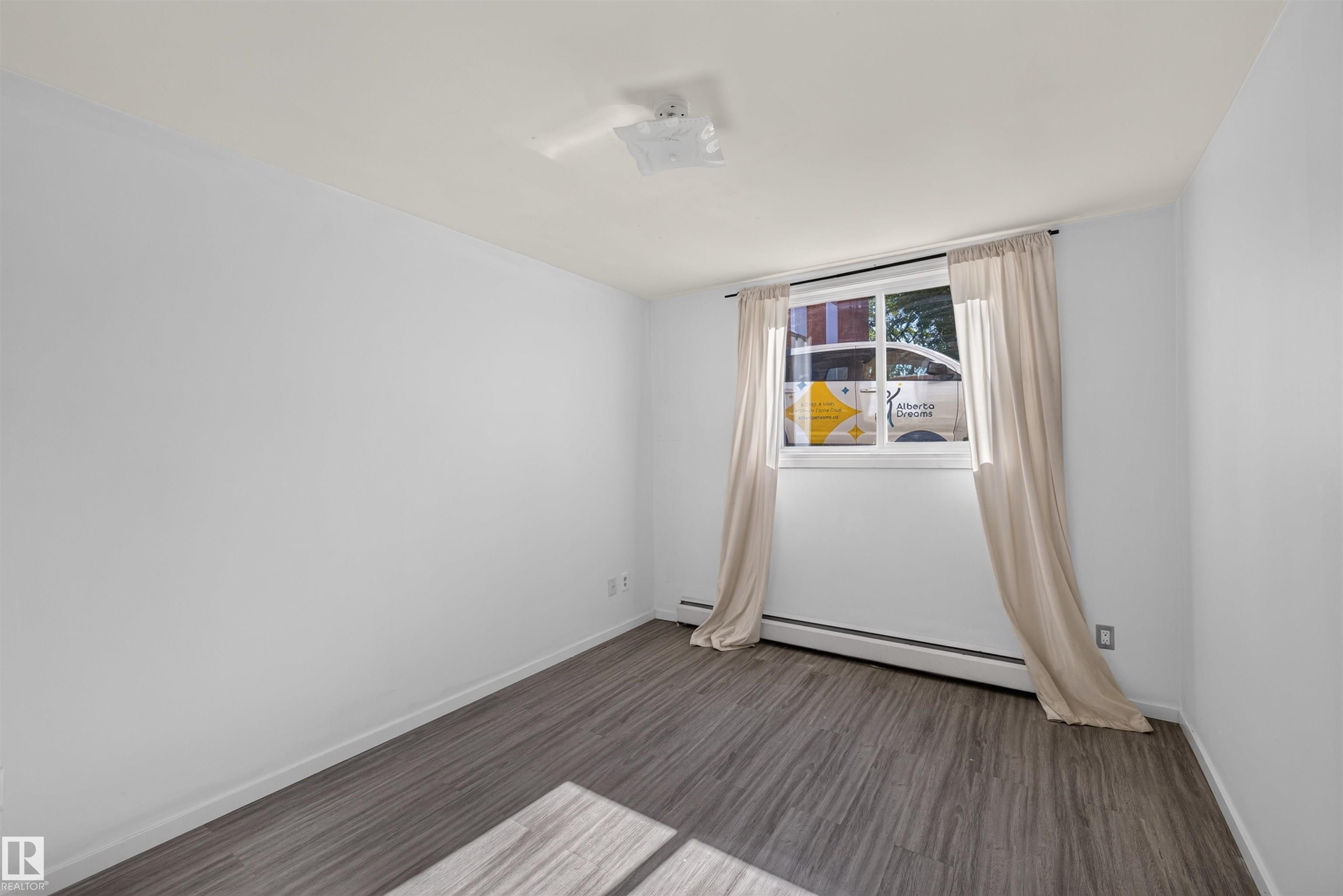 Photo 16 at 6 - 10230 122 Street NW, Wîhkwêntôwin, Edmonton