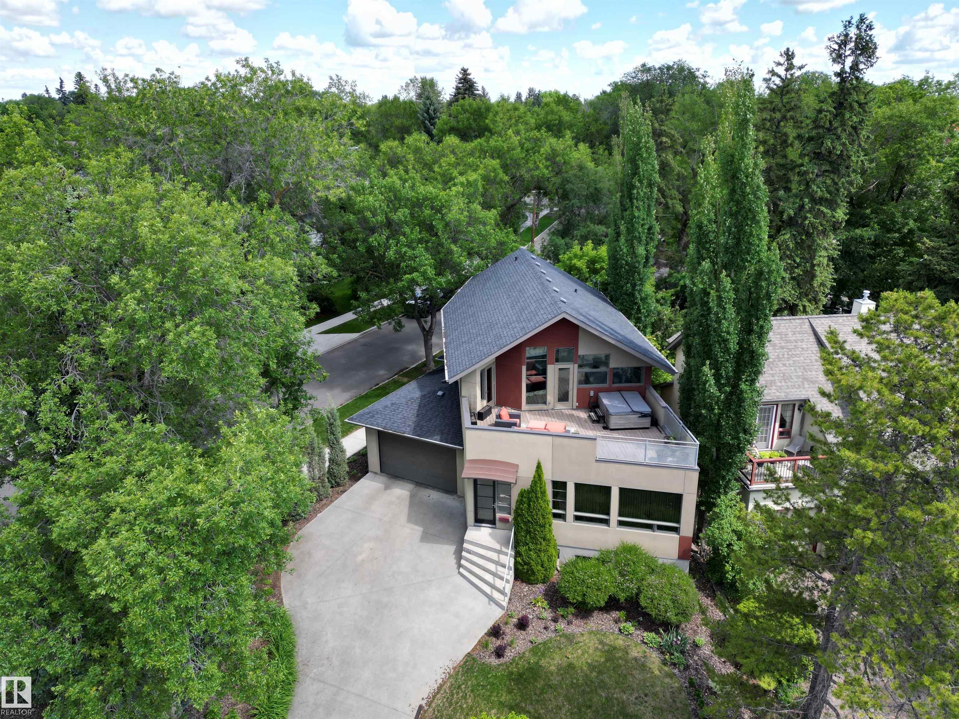 6428 Ada Boulevard NW, Highlands, Edmonton