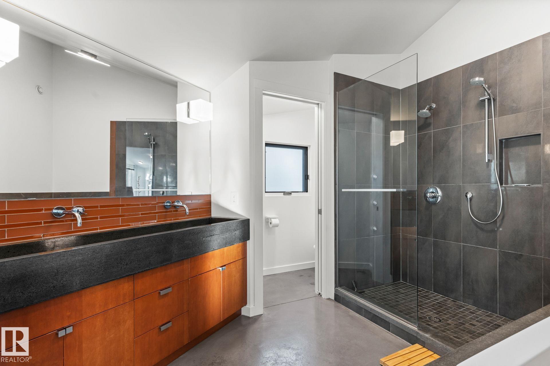 https://zimg.paragon.ice.com/ParagonImages/Property/PM/RAE/225408382/35/0/0/bd9edb6373cbc4cef90bbd991f7ad1bf/1/0b1ae68d314f3ba7422ab4fb6586bc22/225408382-B261307F-3EB4-406C-9ECA-E2ABCB40CA9C.JPG