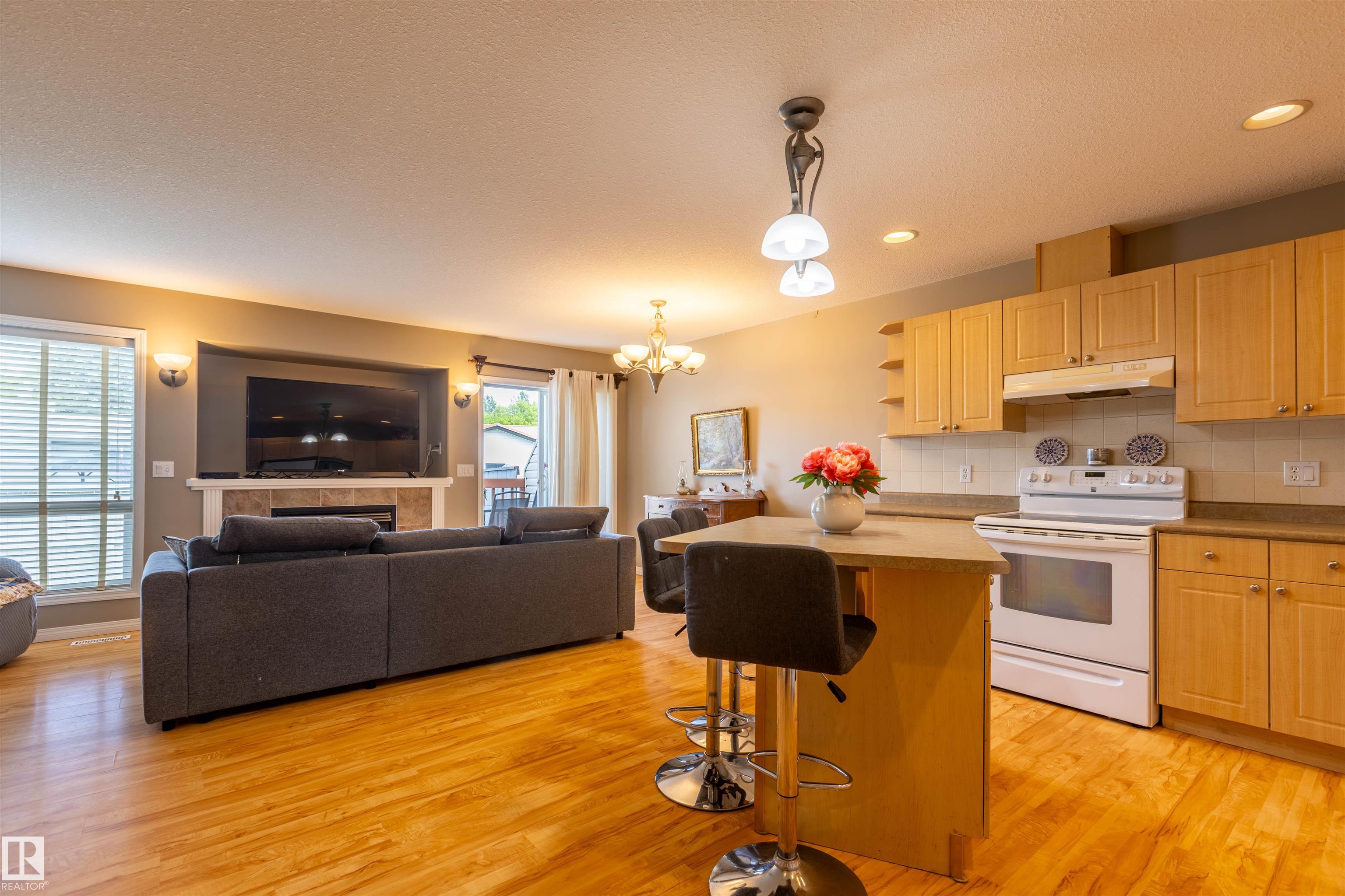 Photo 12 at 9509 99 Street, Morinville