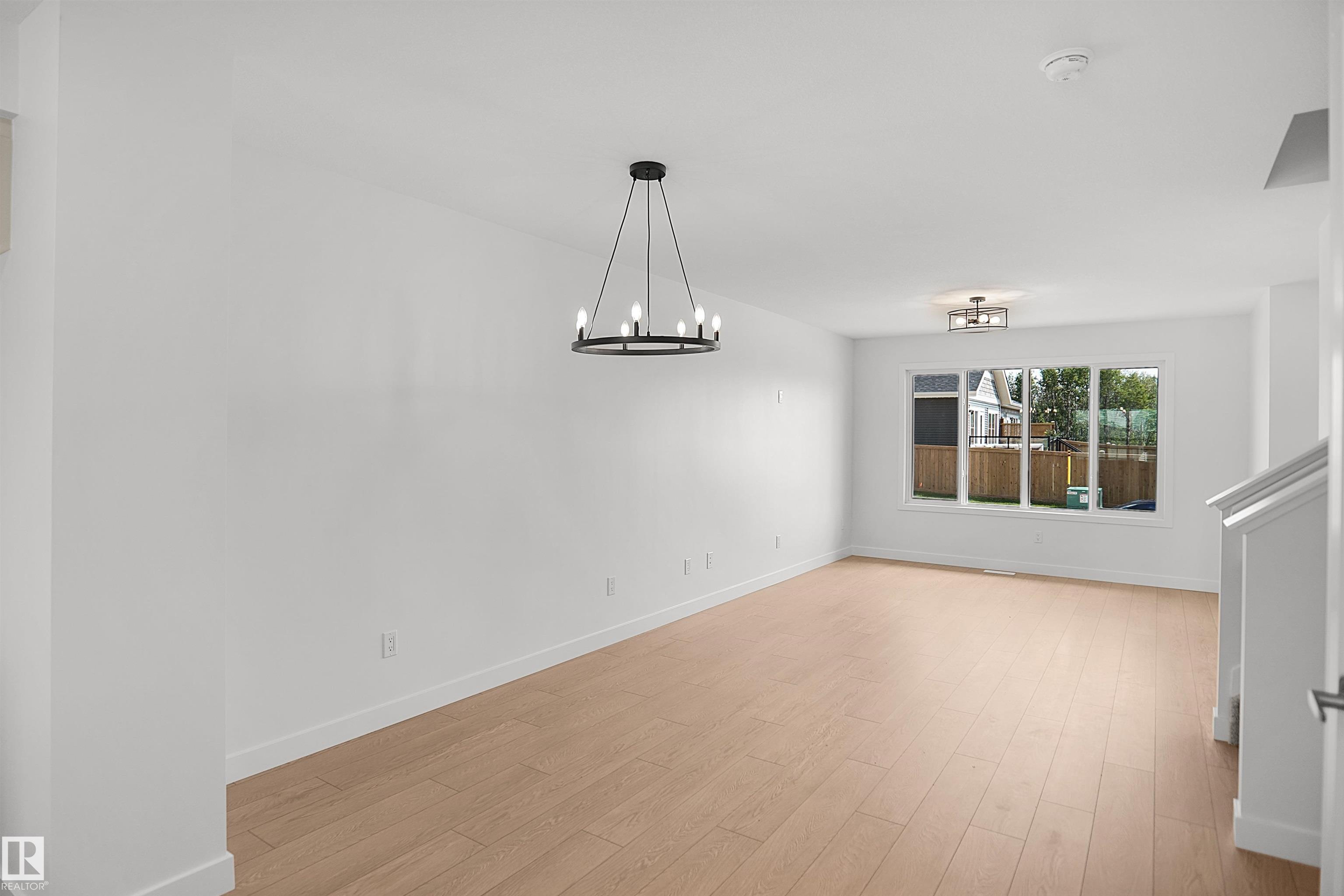 https://zimg.paragon.ice.com/ParagonImages/Property/PM/RAE/225408400/8/0/0/a6f3558dd487a024e090067028cd6fee/1/521bcb581dadd3bbfdea10abc90d834b/225408400-1db8a6c3-e062-4dd6-96e8-f6333dd4d884.JPG