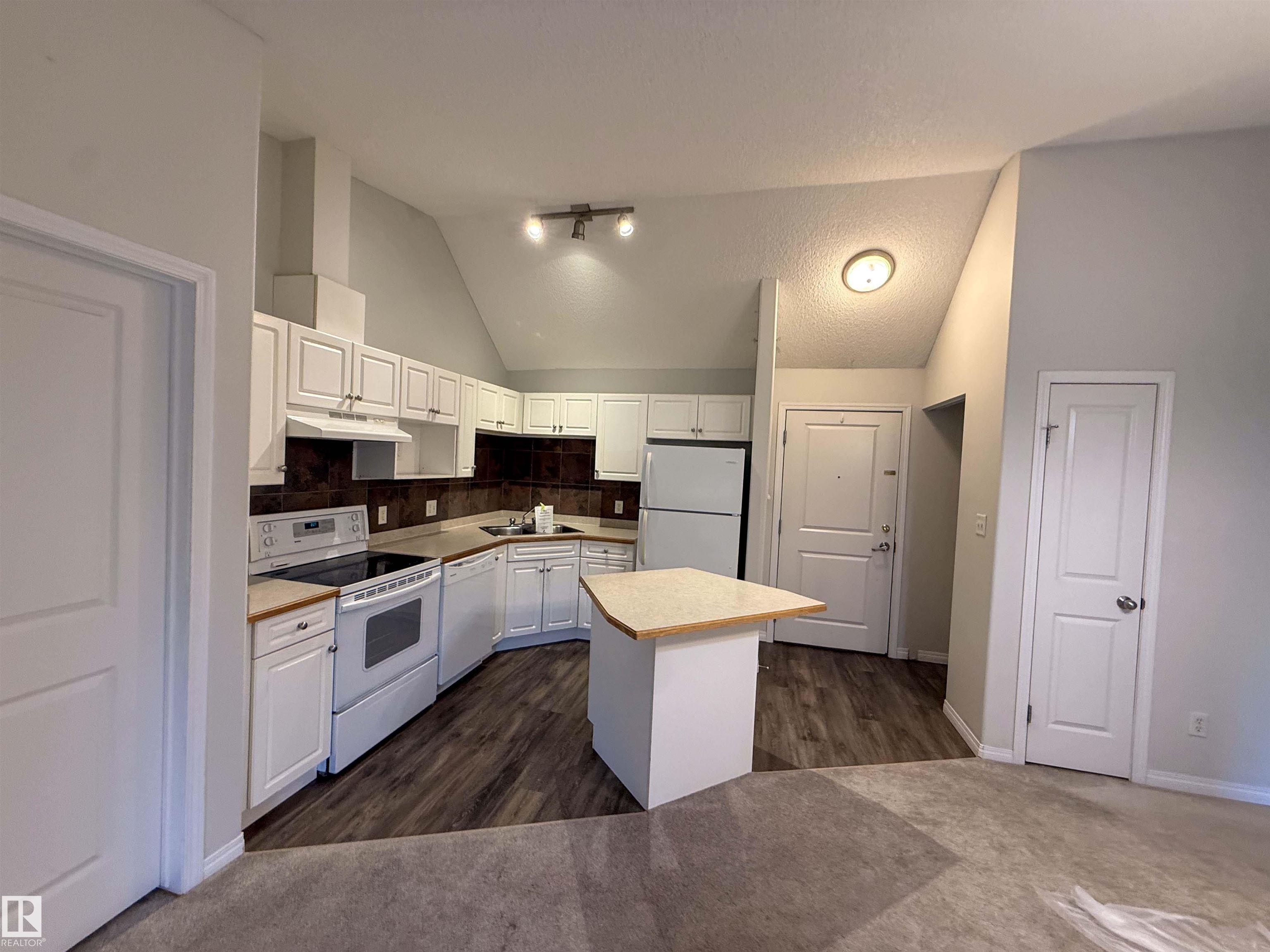 Photo 15 at 515 - 11325 83 Street NW, Parkdale, Edmonton