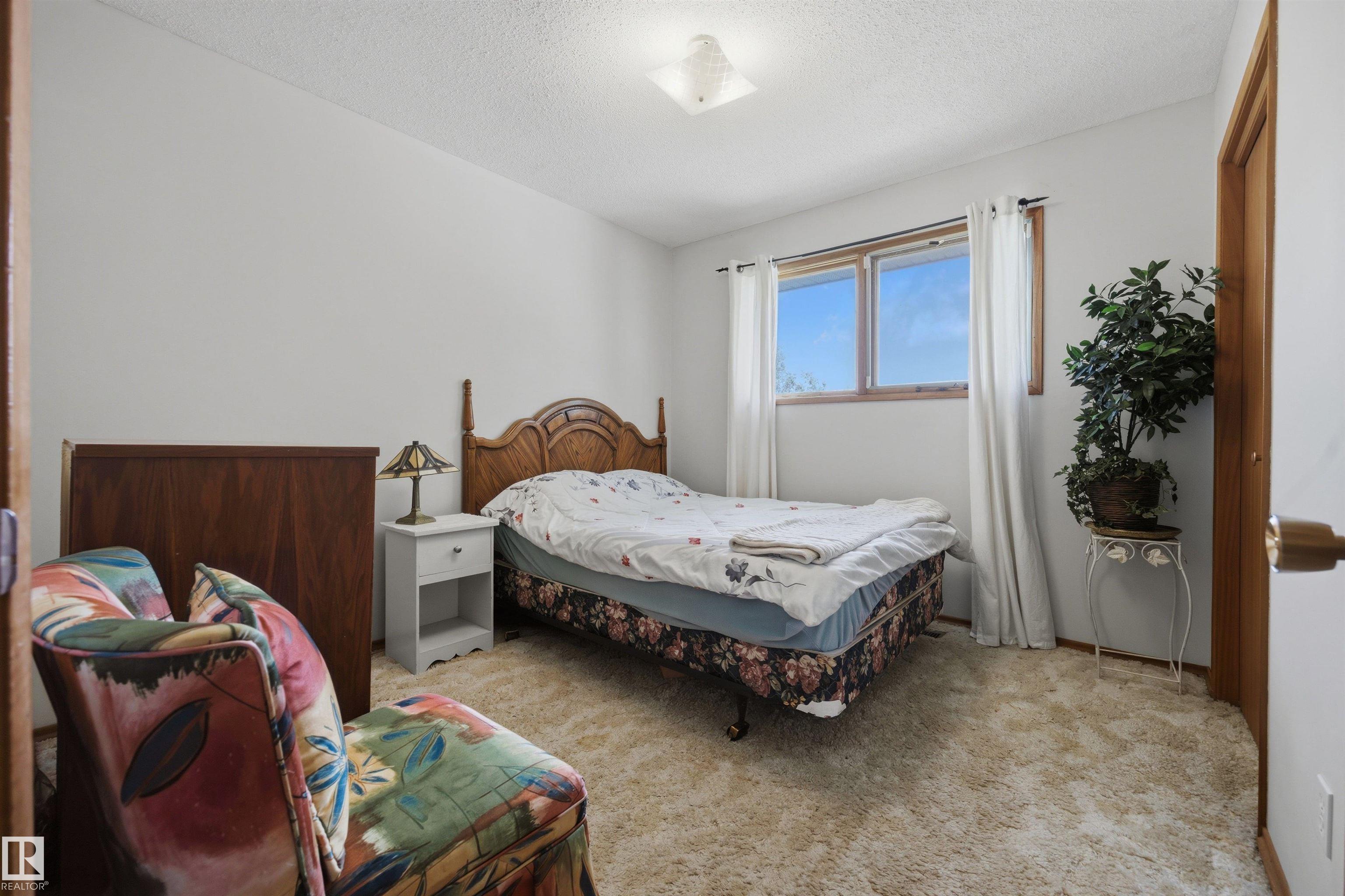 Photo 30 at 39 Manor Drive, Mills Haven, Sherwood Park