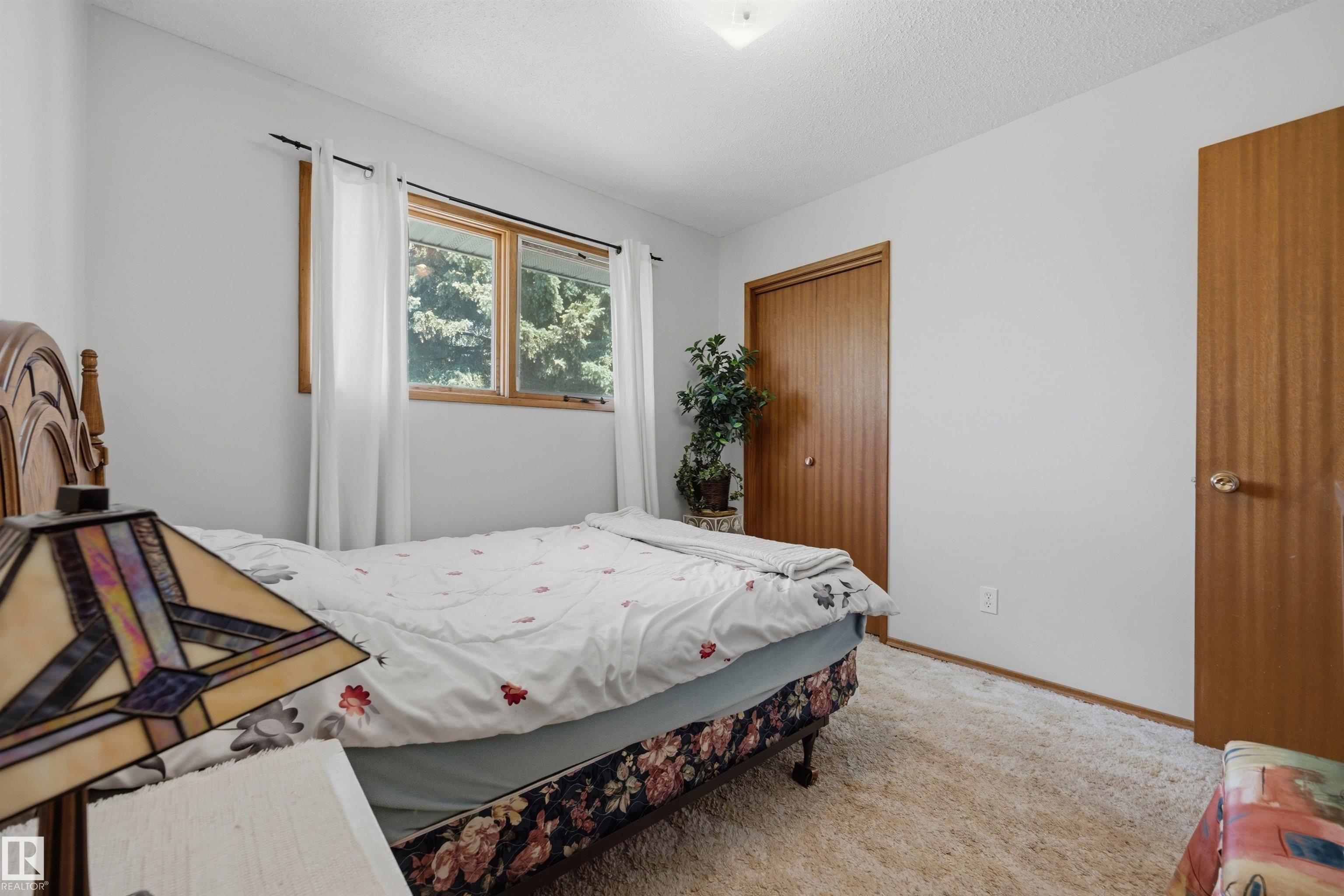 Photo 31 at 39 Manor Drive, Mills Haven, Sherwood Park