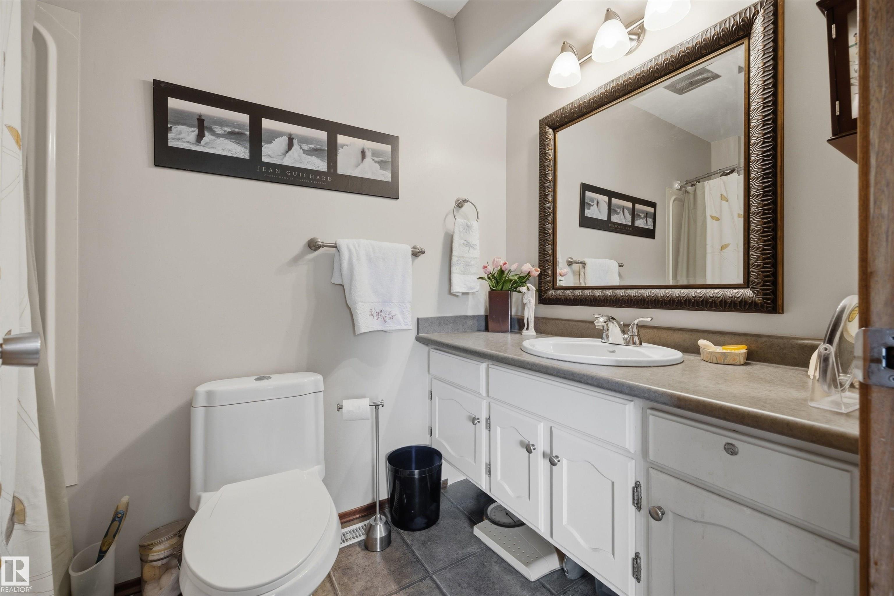 Photo 32 at 39 Manor Drive, Mills Haven, Sherwood Park