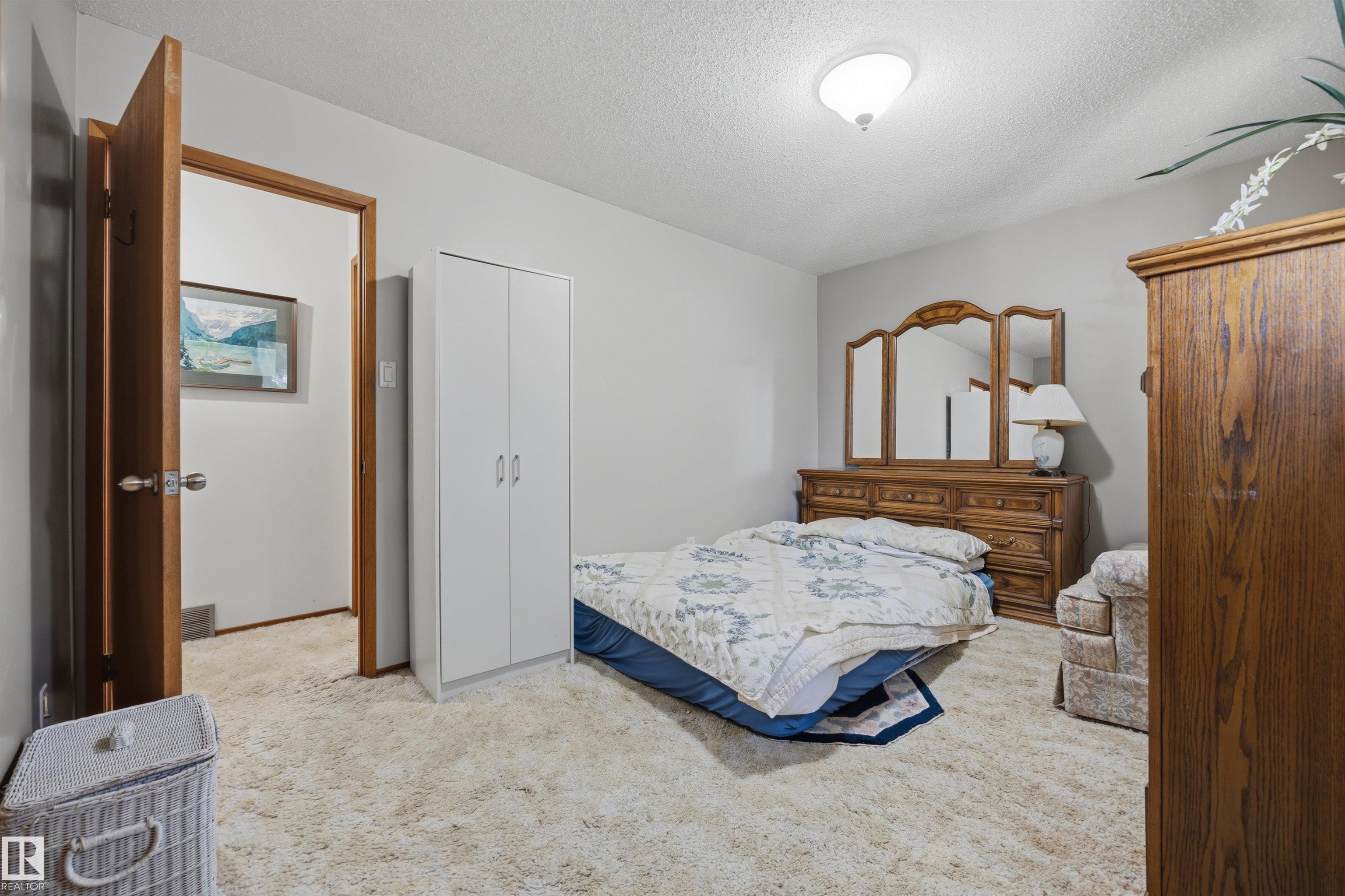 Photo 34 at 39 Manor Drive, Mills Haven, Sherwood Park