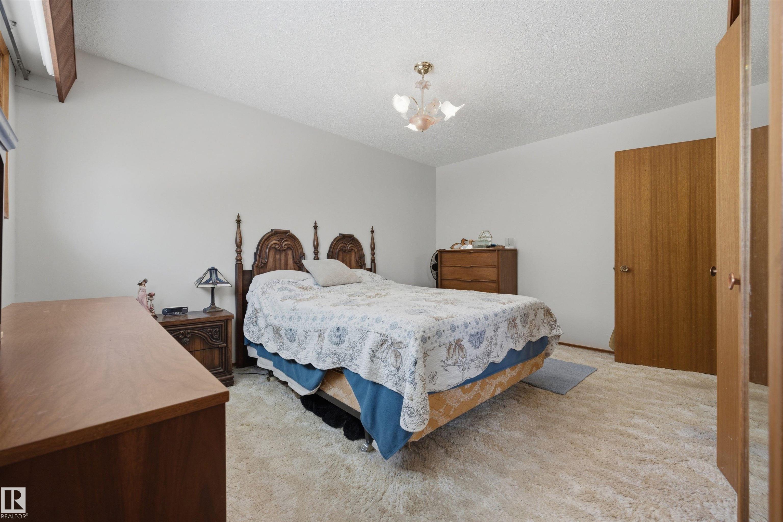 Photo 35 at 39 Manor Drive, Mills Haven, Sherwood Park