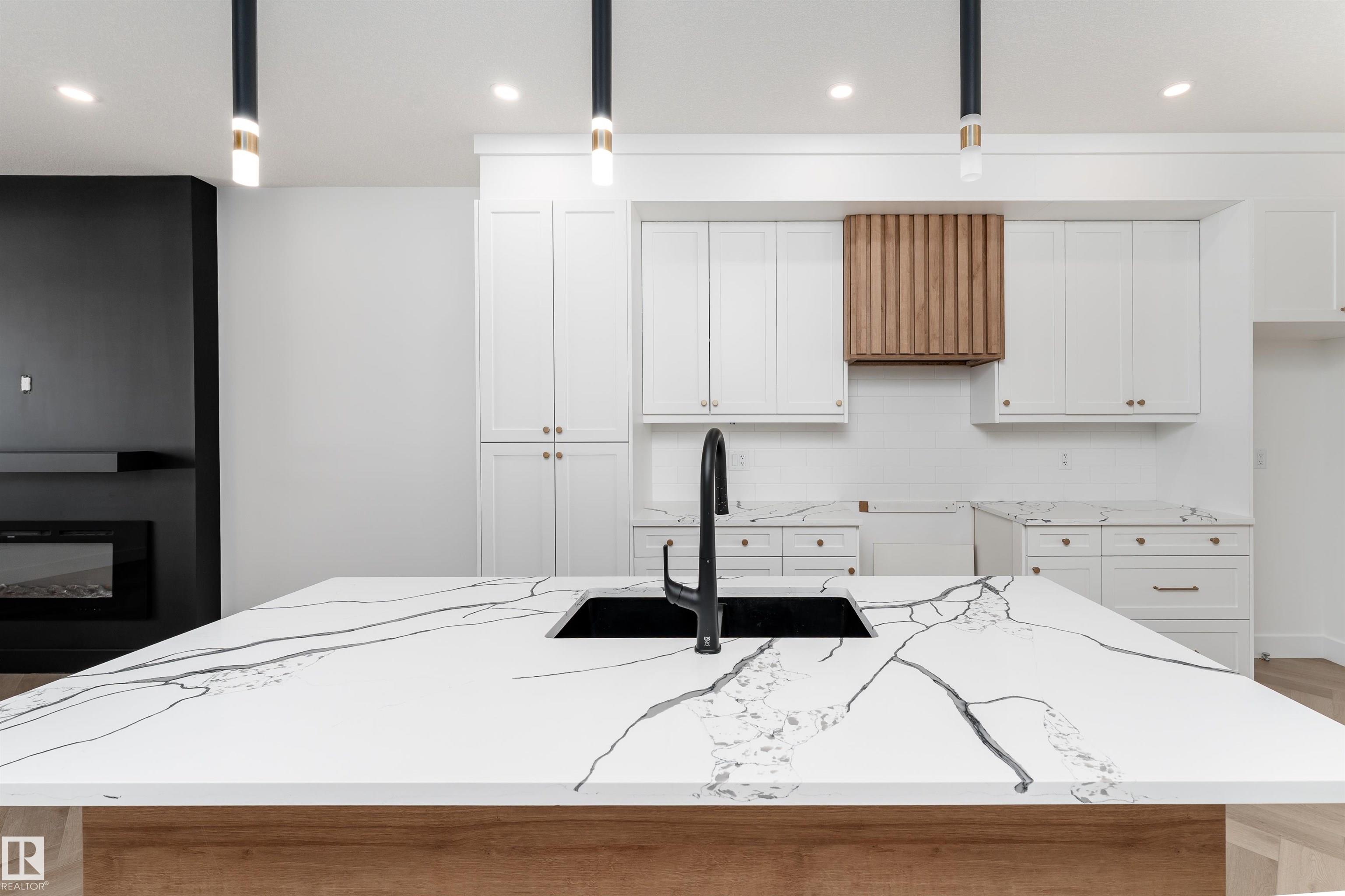 533 Robinson Boulevard, Leduc, AB T9E 1P8