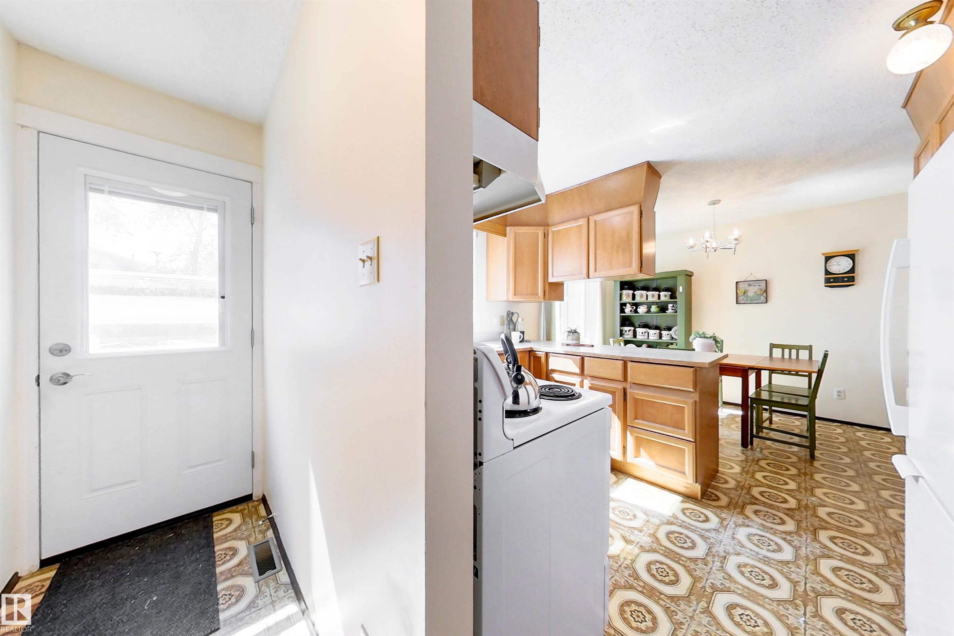 Photo 18 at 1 Forest Drive, Forest Lawn, St. Albert