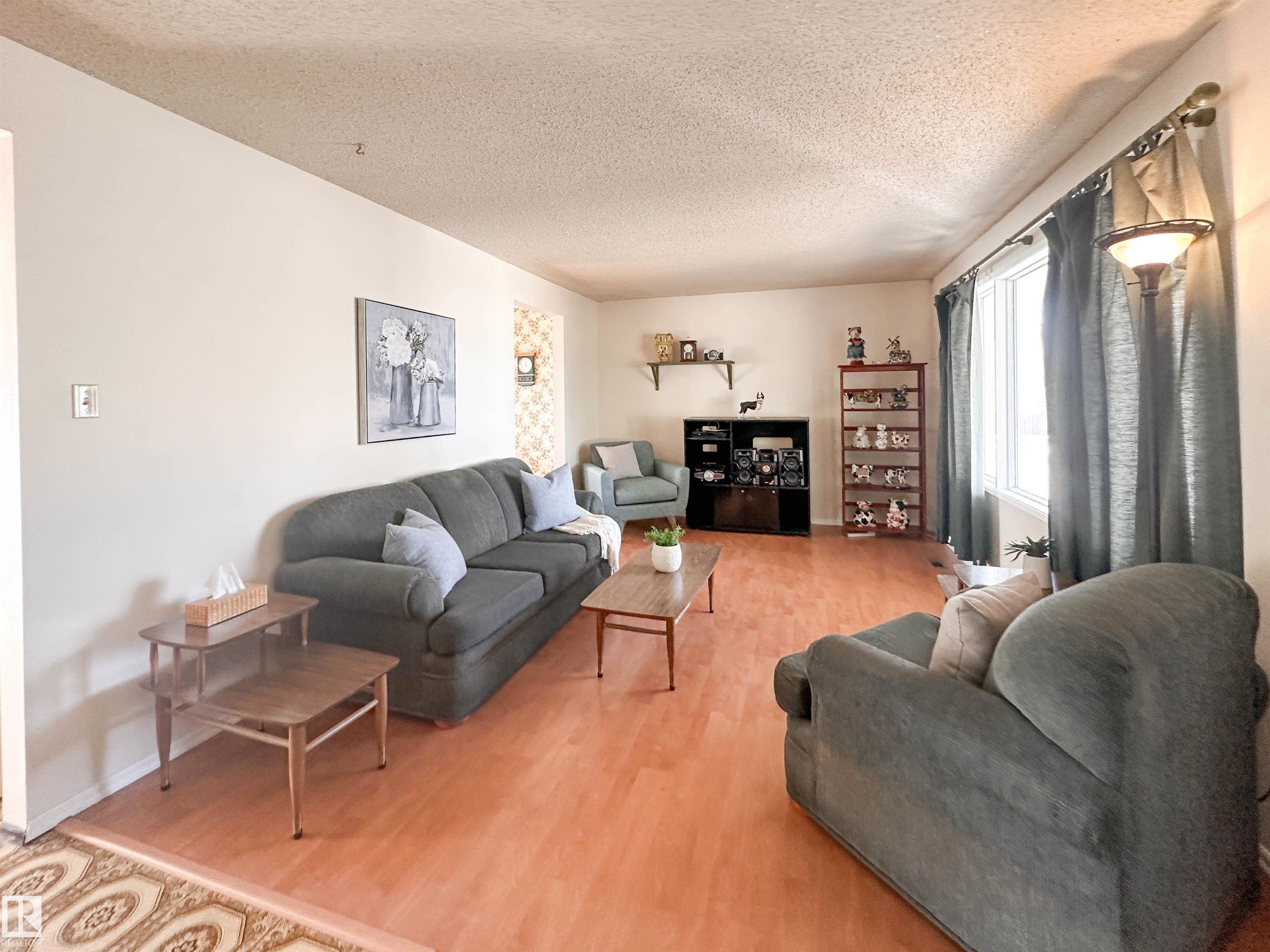 1 Forest Drive, Forest Lawn, St. Albert