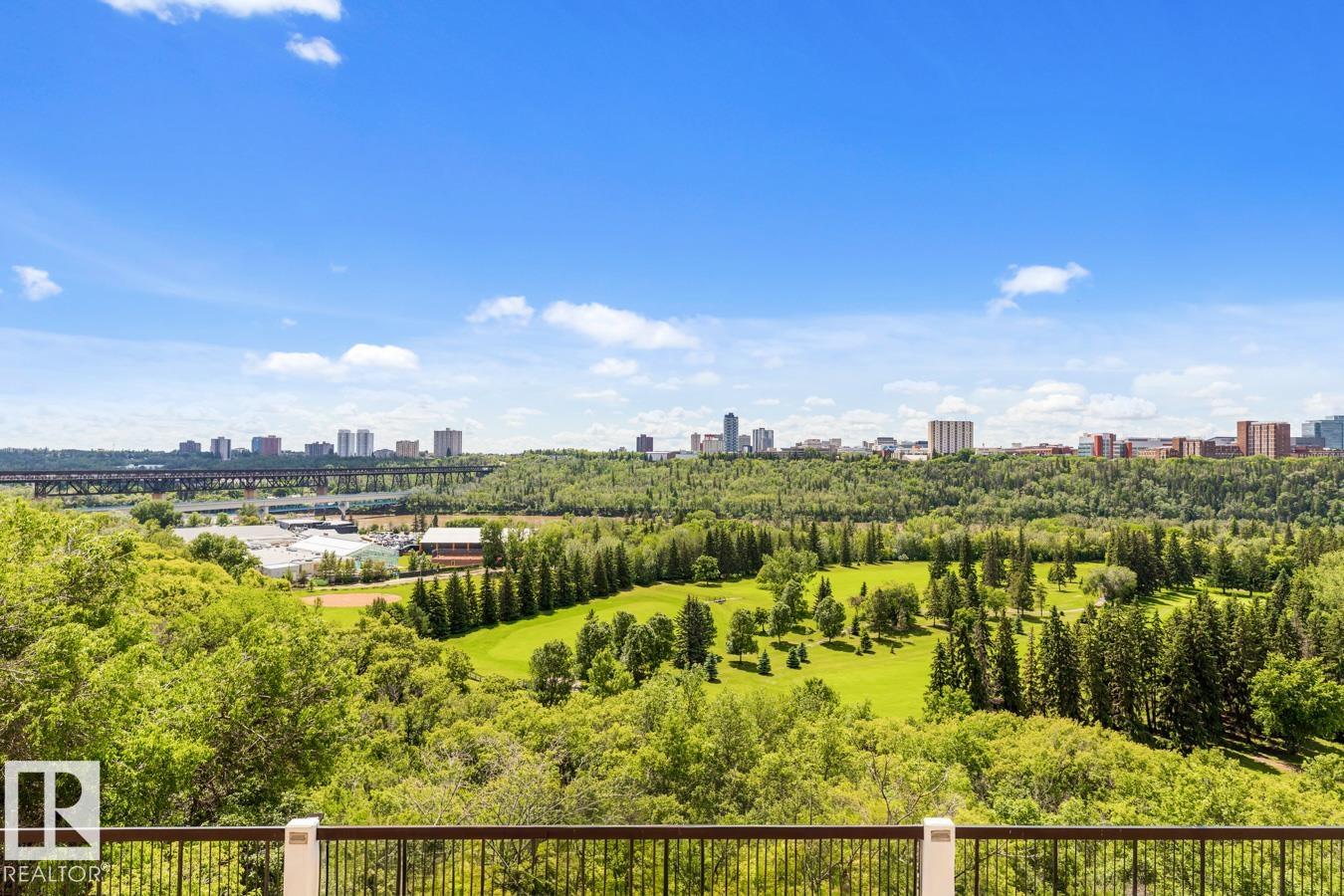 205 - 11307 99 Avenue NW, Wîhkwêntôwin, Edmonton