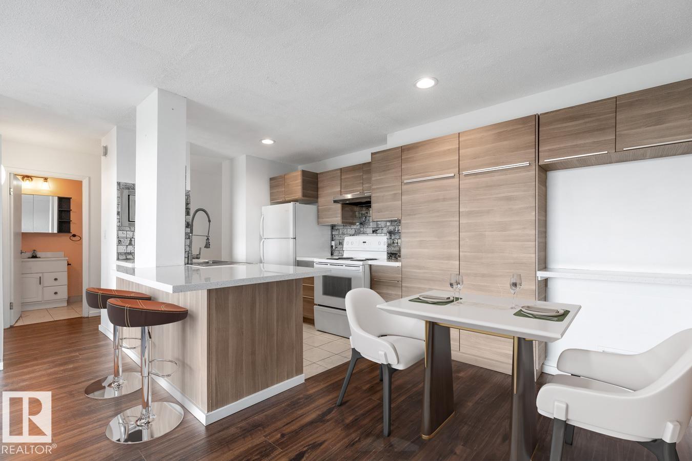 Photo 16 at 205 - 11307 99 Avenue NW, Wîhkwêntôwin, Edmonton
