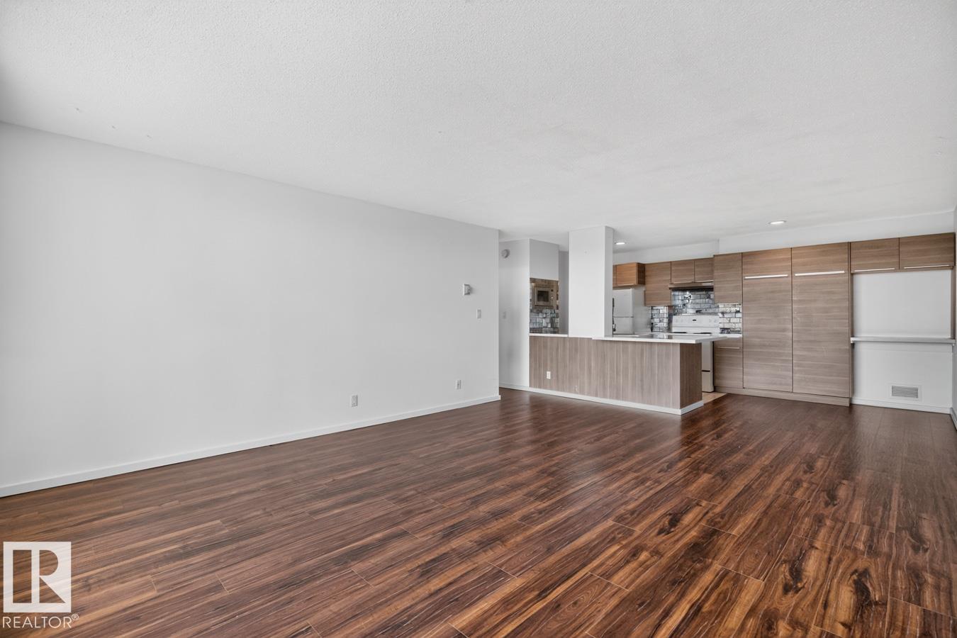Photo 18 at 205 - 11307 99 Avenue NW, Wîhkwêntôwin, Edmonton