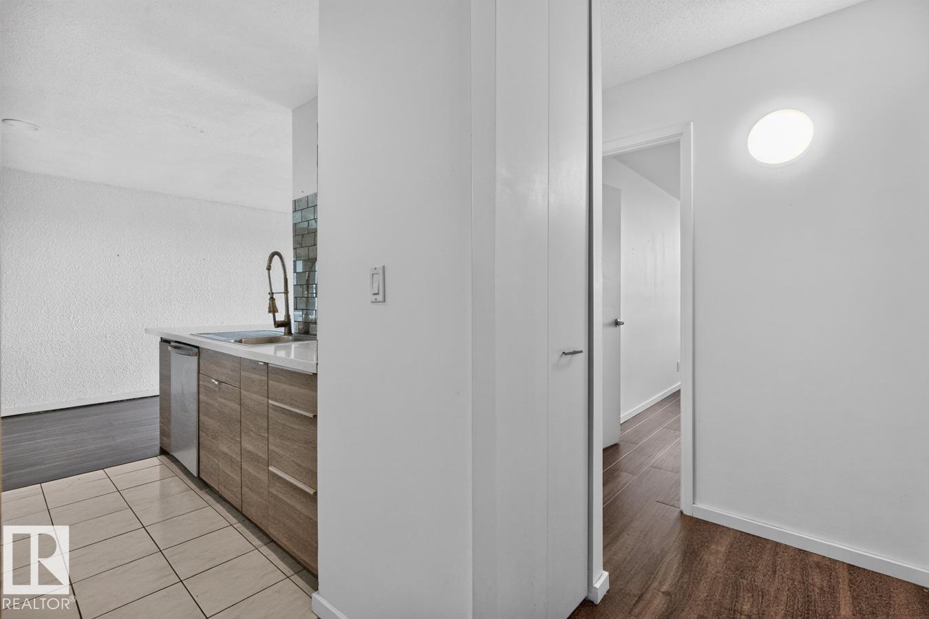 Photo 29 at 205 - 11307 99 Avenue NW, Wîhkwêntôwin, Edmonton