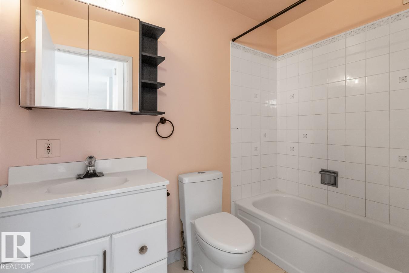 Photo 30 at 205 - 11307 99 Avenue NW, Wîhkwêntôwin, Edmonton
