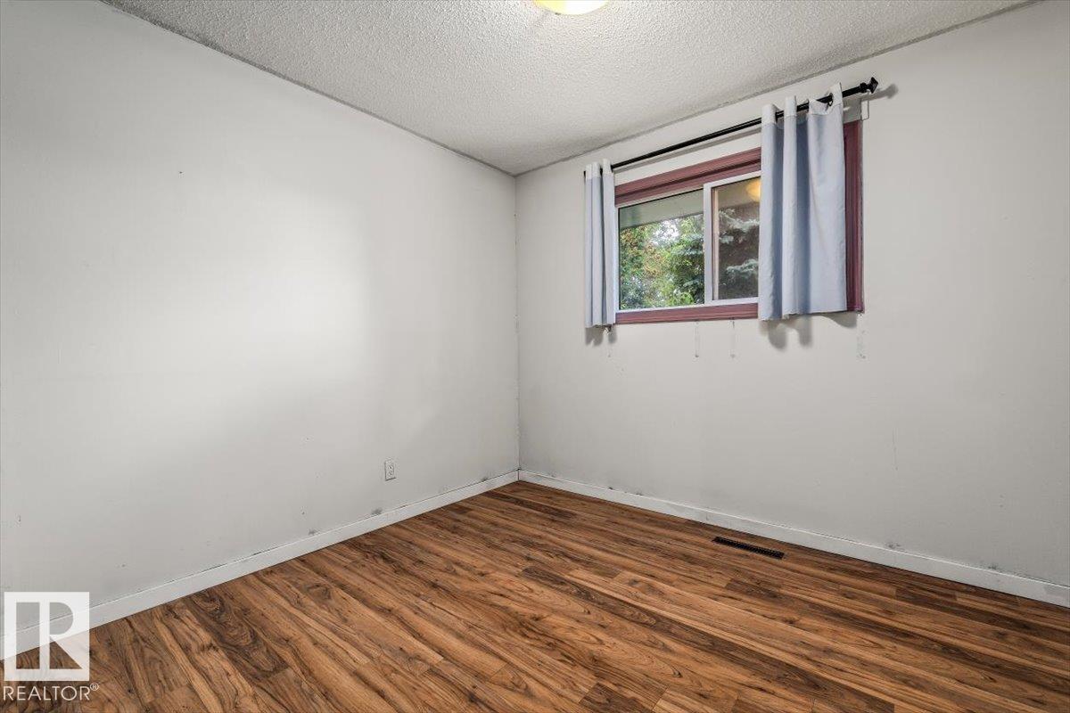 https://zimg.paragon.ice.com/ParagonImages/Property/PM/RAE/225408476/17/0/0/a03916a3ff1e3f1c708f5ead6e1f11e1/1/a557140f7a2c78cd8c918db3ed2349f6/225408476-fd33351a-ae41-44cc-9829-3d6a8a774ff3.JPG