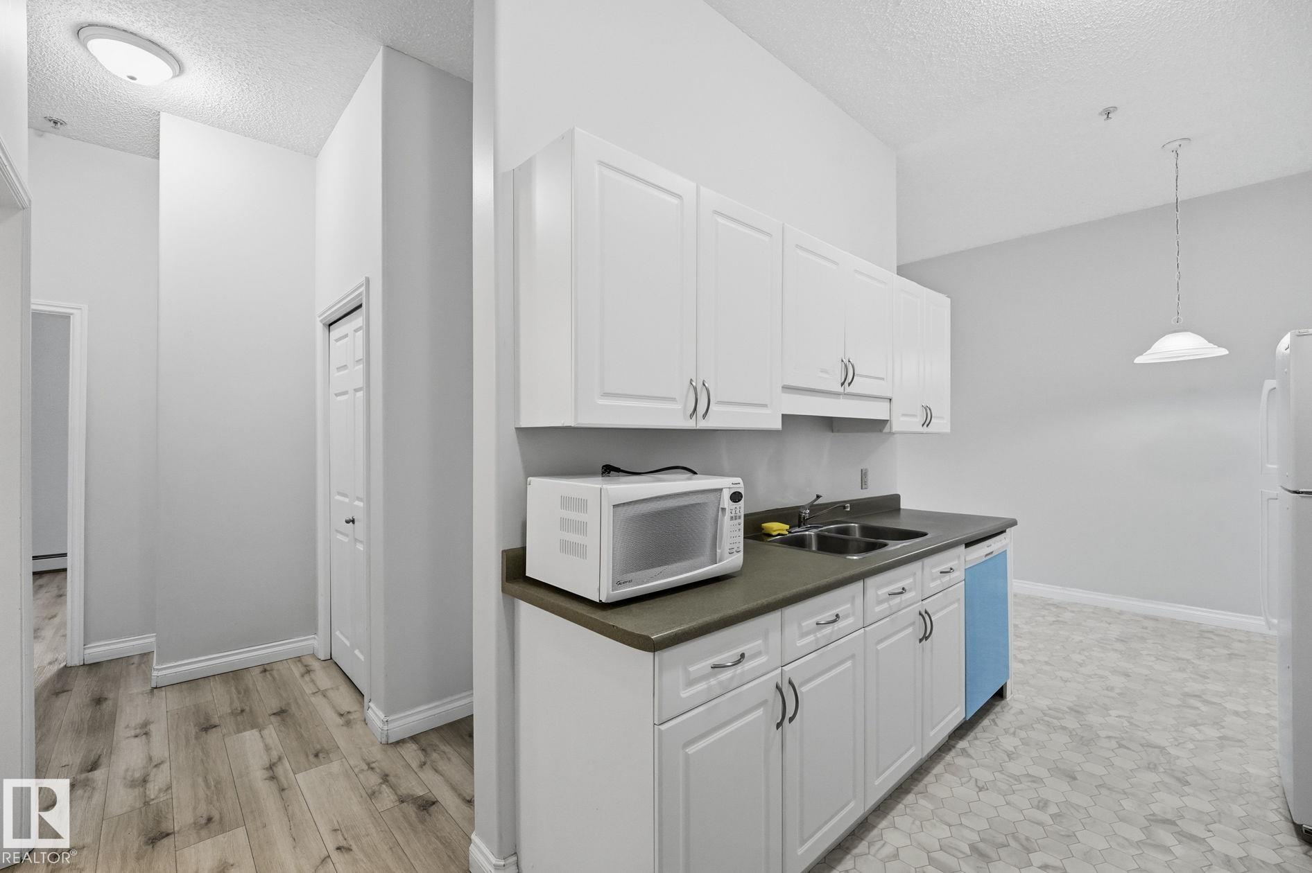 Photo 8 at 105 - 11446 40 Avenue NW, Royal Gardens, Edmonton