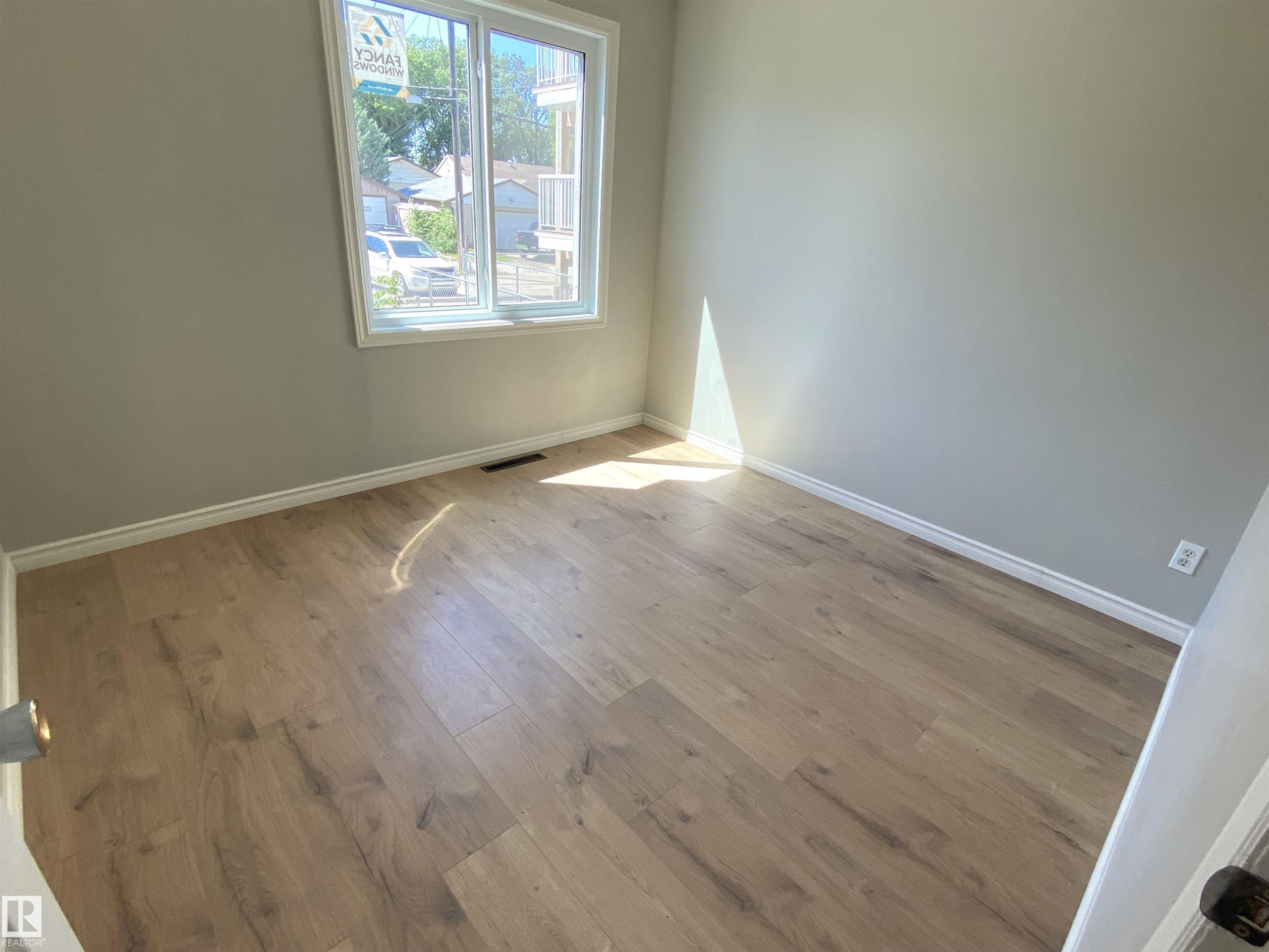 Photo 9 at 12010 66 Street NW, Montrose, Edmonton