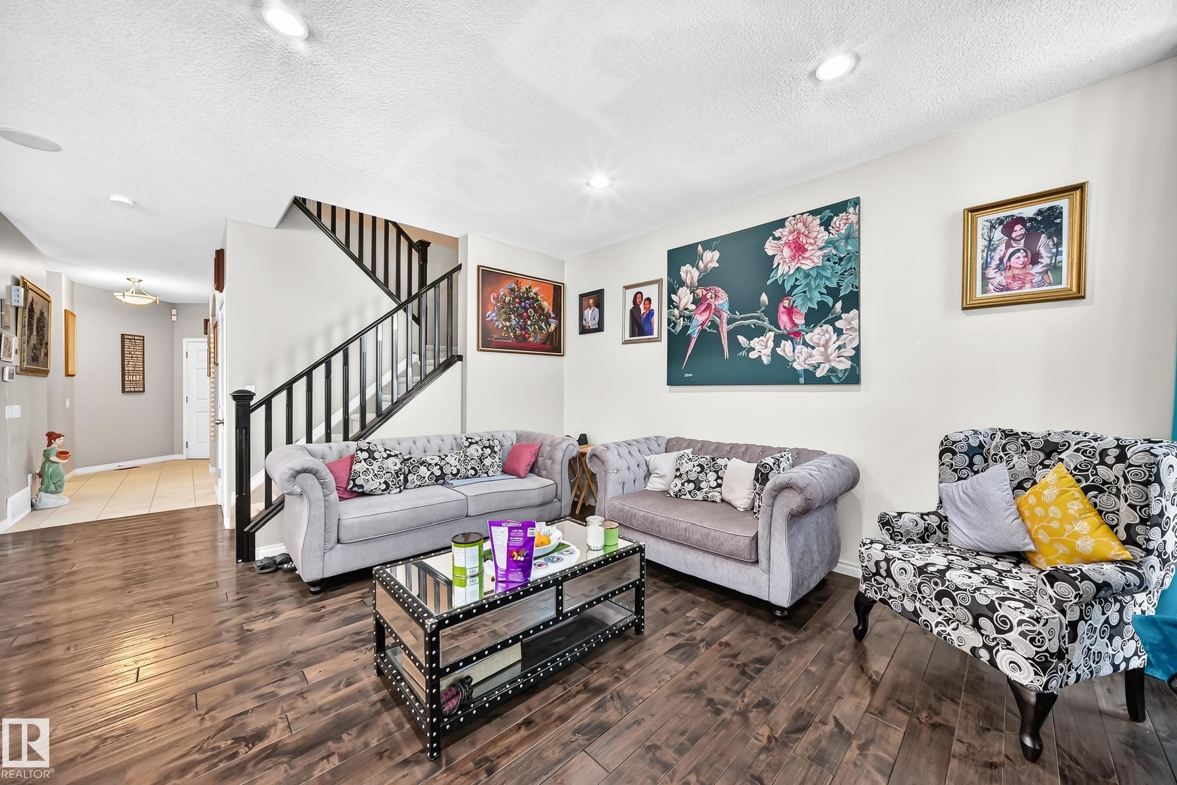 https://zimg.paragon.ice.com/ParagonImages/Property/PM/RAE/225408588/22/0/0/5bb589813d84ab3e273bc056cda52373/1/3c9f746fa2a0befdbb1f68105e3649f6/225408588-afc0fafe-3fff-49e0-921a-a3fff39987aa.JPG