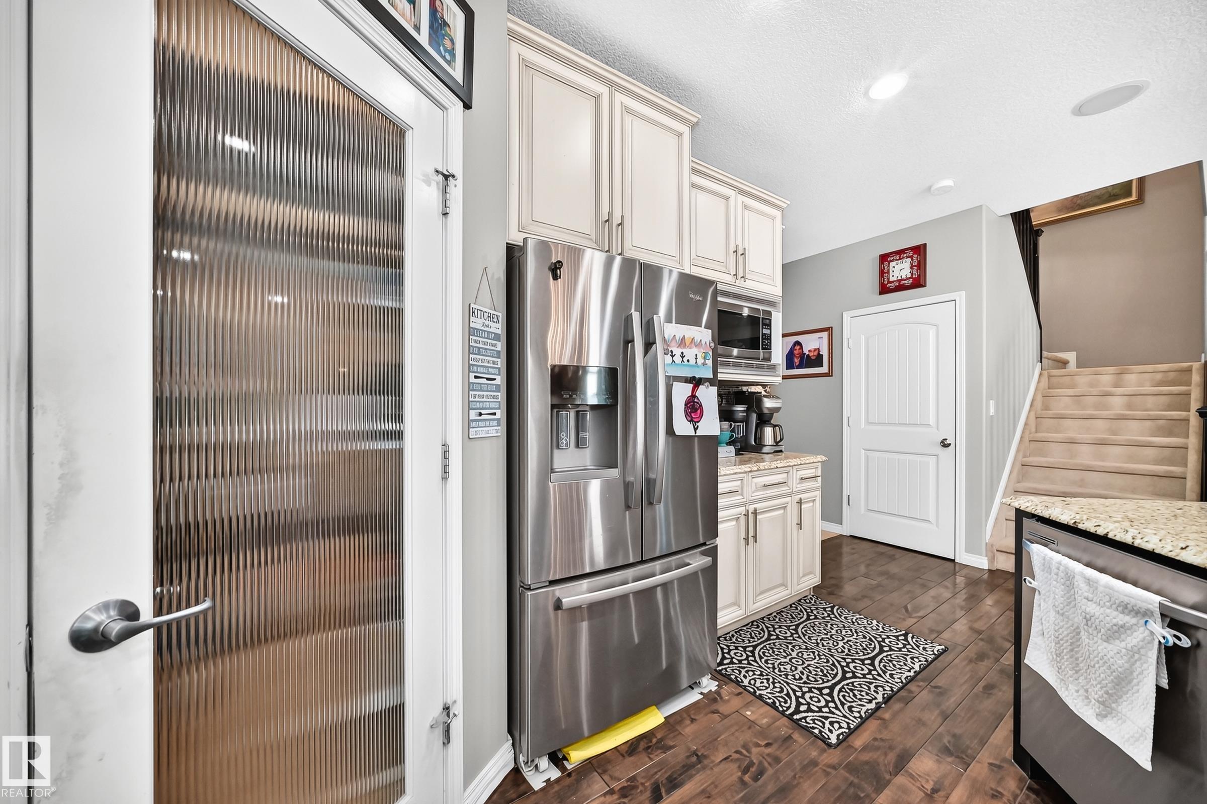 https://zimg.paragon.ice.com/ParagonImages/Property/PM/RAE/225408588/30/0/0/52f88180a66987537b7a84d89f88ca03/1/3c9f746fa2a0befdbb1f68105e3649f6/225408588-e3205ca3-df35-4589-ab7c-9785378f9ba7.JPG