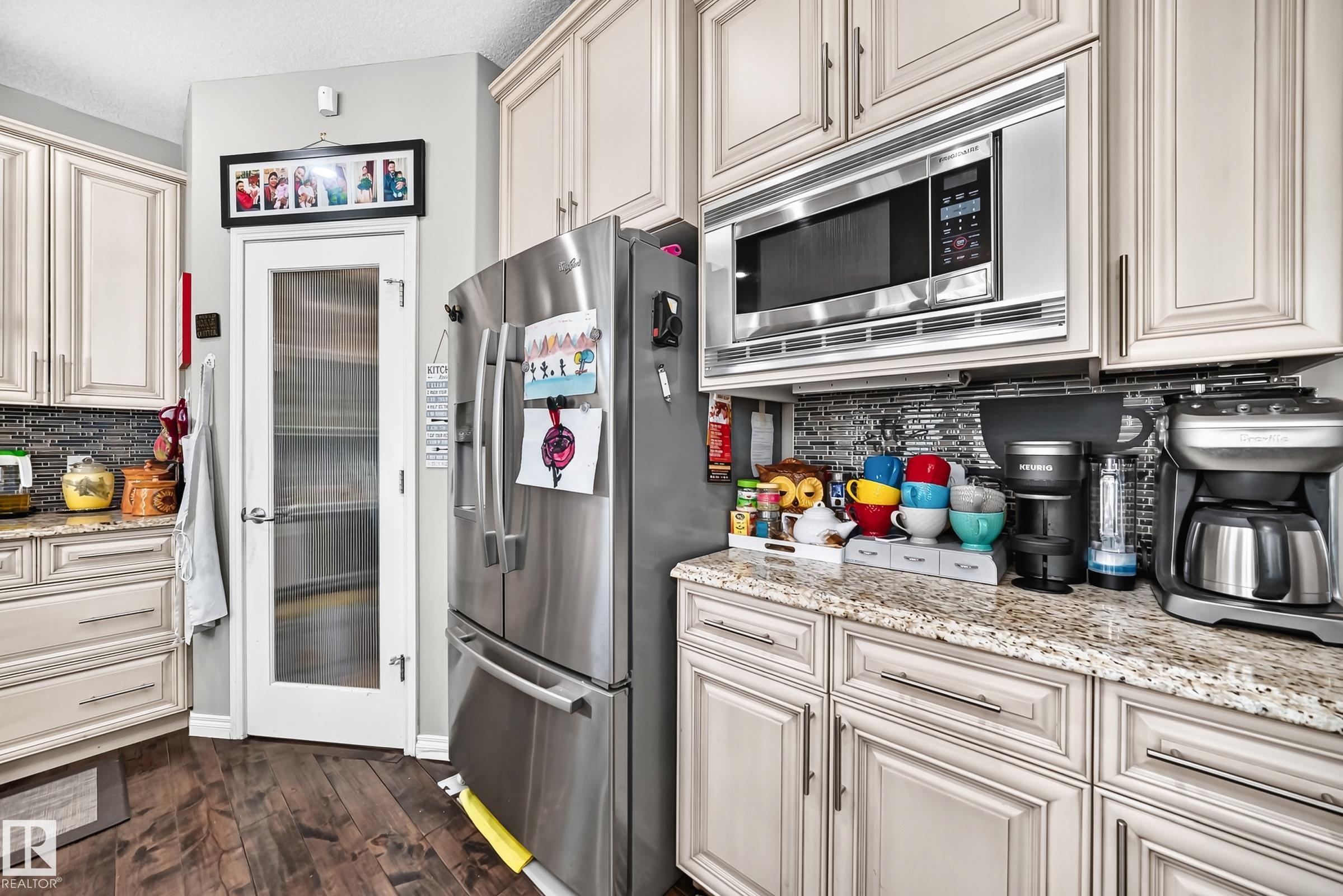 https://zimg.paragon.ice.com/ParagonImages/Property/PM/RAE/225408588/31/0/0/b69186e858d198efc9d1639358a98346/1/3c9f746fa2a0befdbb1f68105e3649f6/225408588-72d65669-bd8c-47c3-8232-ca15d099351d.JPG