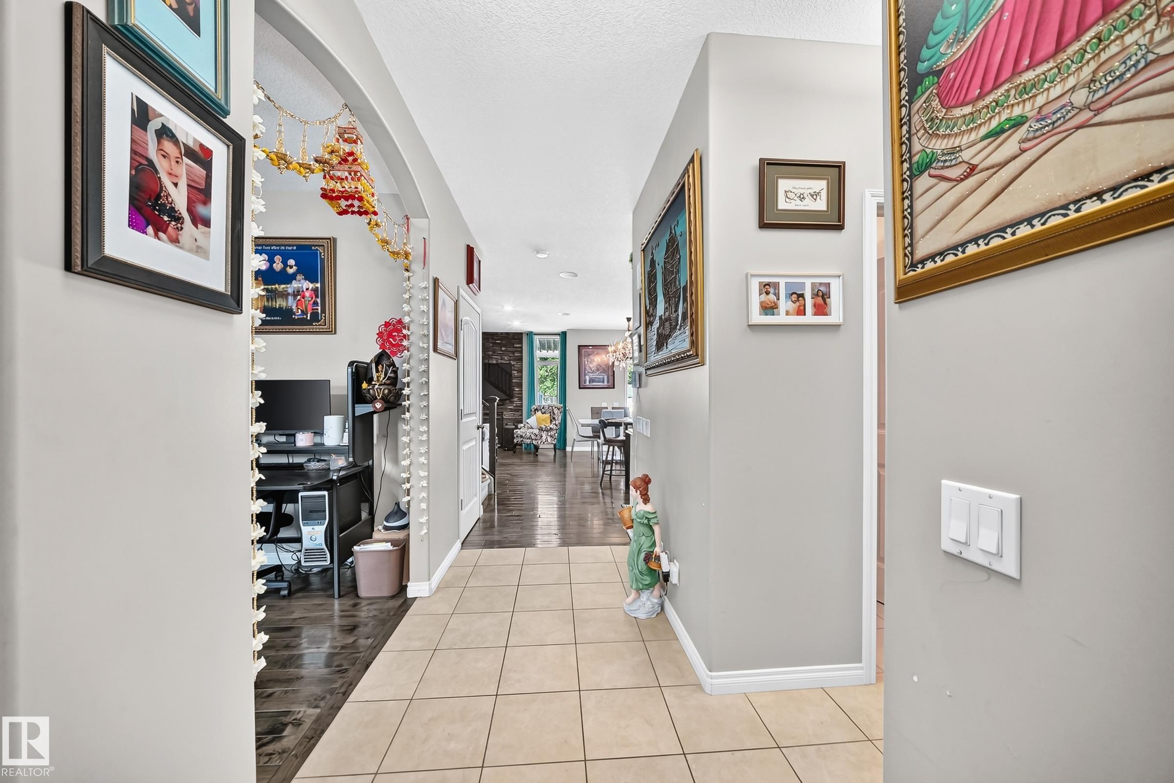 https://zimg.paragon.ice.com/ParagonImages/Property/PM/RAE/225408588/36/0/0/5a20533a306956b8fa0338b06b75b56a/1/3c9f746fa2a0befdbb1f68105e3649f6/225408588-d15b61a8-cc2e-485a-814f-cfd7e298bf59.JPG