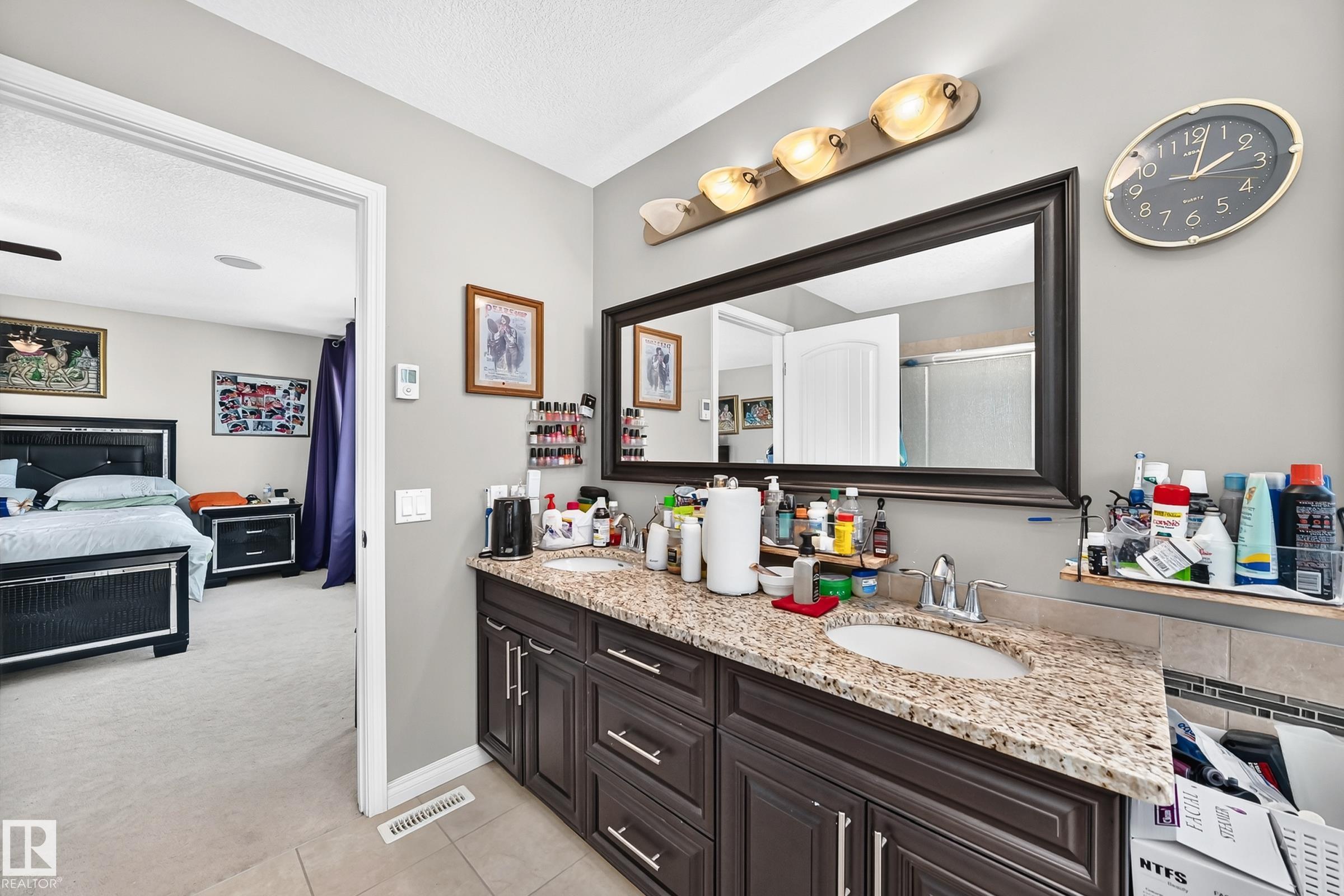 https://zimg.paragon.ice.com/ParagonImages/Property/PM/RAE/225408588/49/0/0/d6e72c20a9a99c5ba8018510dc988153/1/3c9f746fa2a0befdbb1f68105e3649f6/225408588-d66e73bd-2108-4d1f-adad-6ce87274113b.JPG