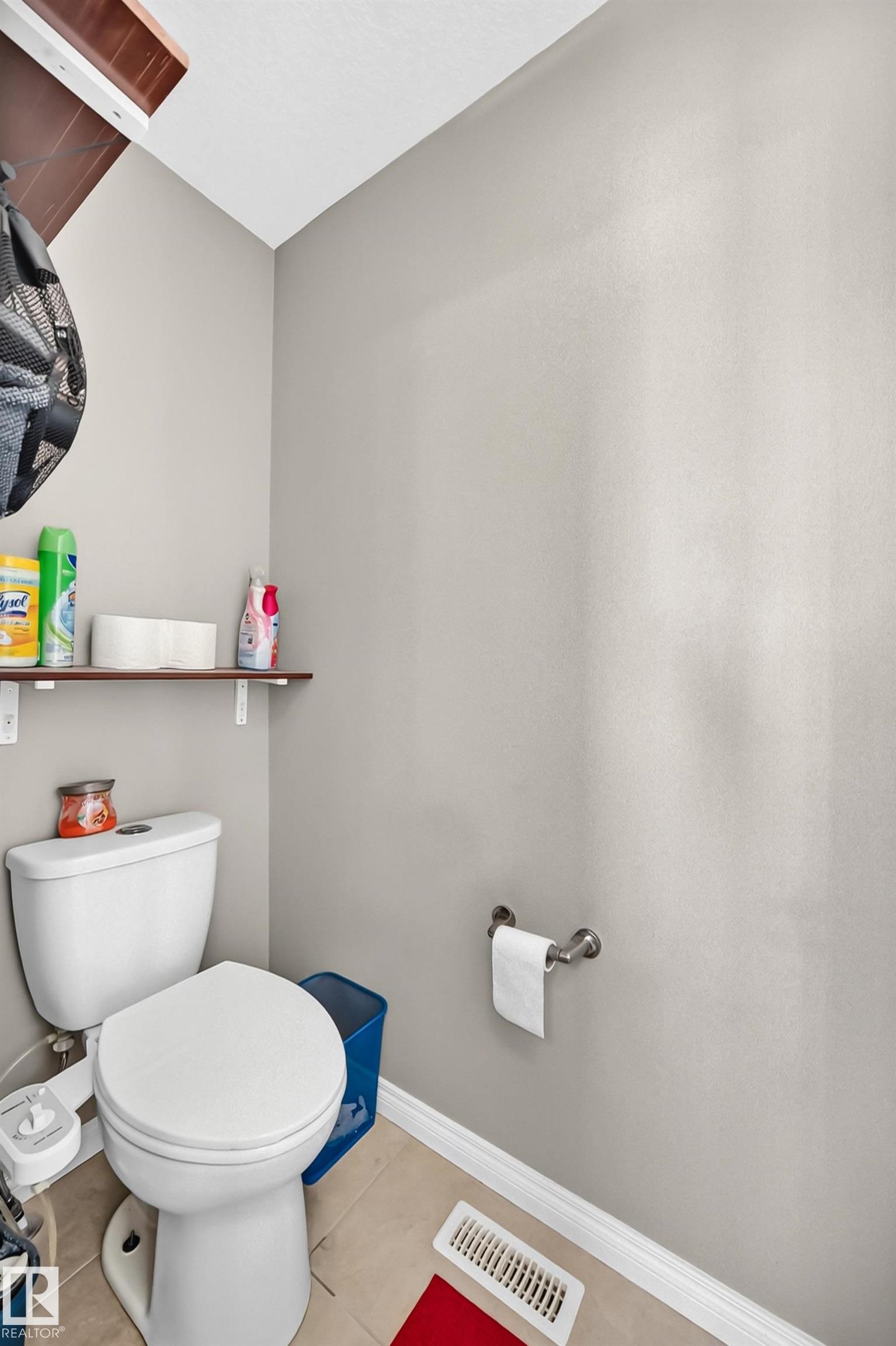 https://zimg.paragon.ice.com/ParagonImages/Property/PM/RAE/225408588/67/0/0/8d864b41fde69790d203a2572d89d09e/1/3c9f746fa2a0befdbb1f68105e3649f6/225408588-fa5d6405-64e7-4fae-9717-7240598d3b9e.JPG