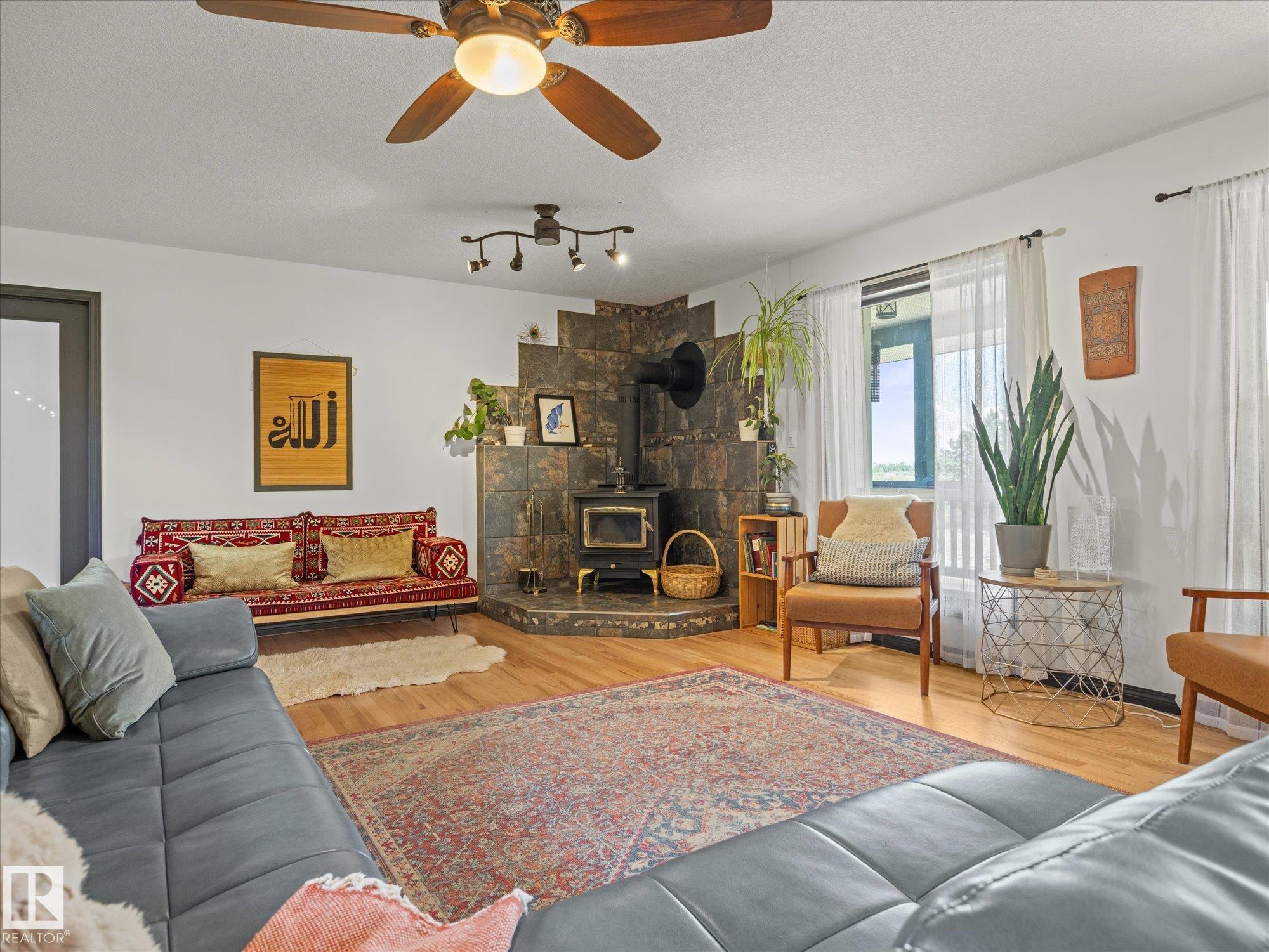 Photo 9 at 51559 Rge Road 204, None, Rural Strathcona County