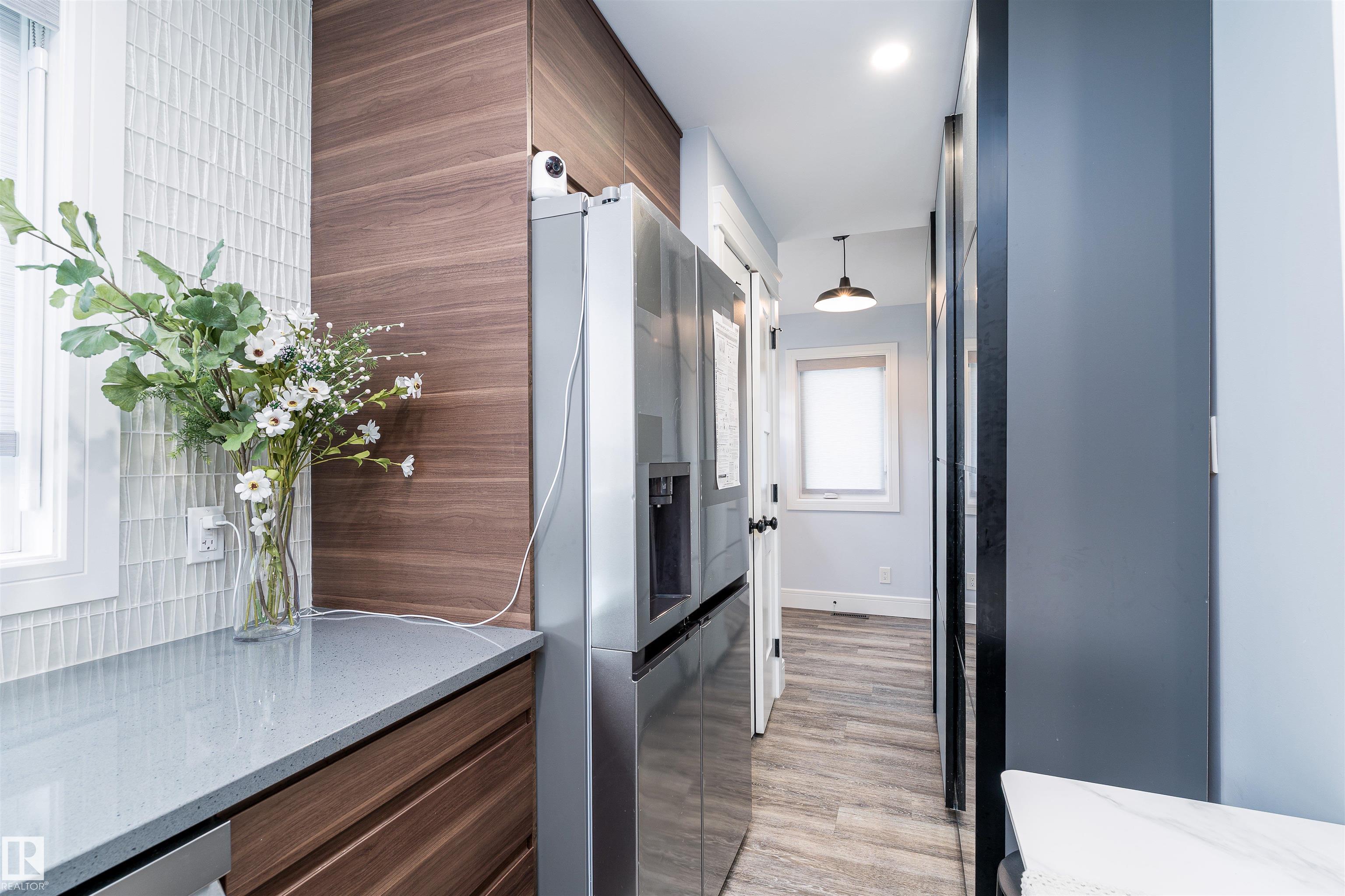 Photo 14 at 10934 80 Avenue NW, Garneau, Edmonton