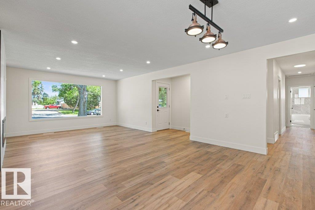 Picture for 16203 88 AV NW