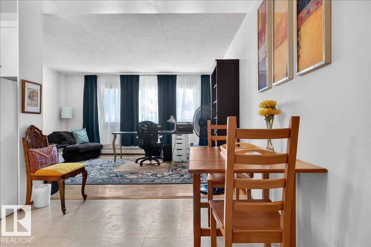 Photo 17 at 33 - 10230 122 Street NW, Wîhkwêntôwin, Edmonton