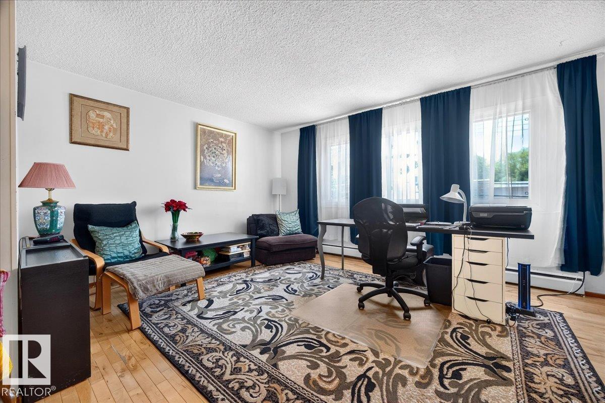 Photo 20 at 33 - 10230 122 Street NW, Wîhkwêntôwin, Edmonton