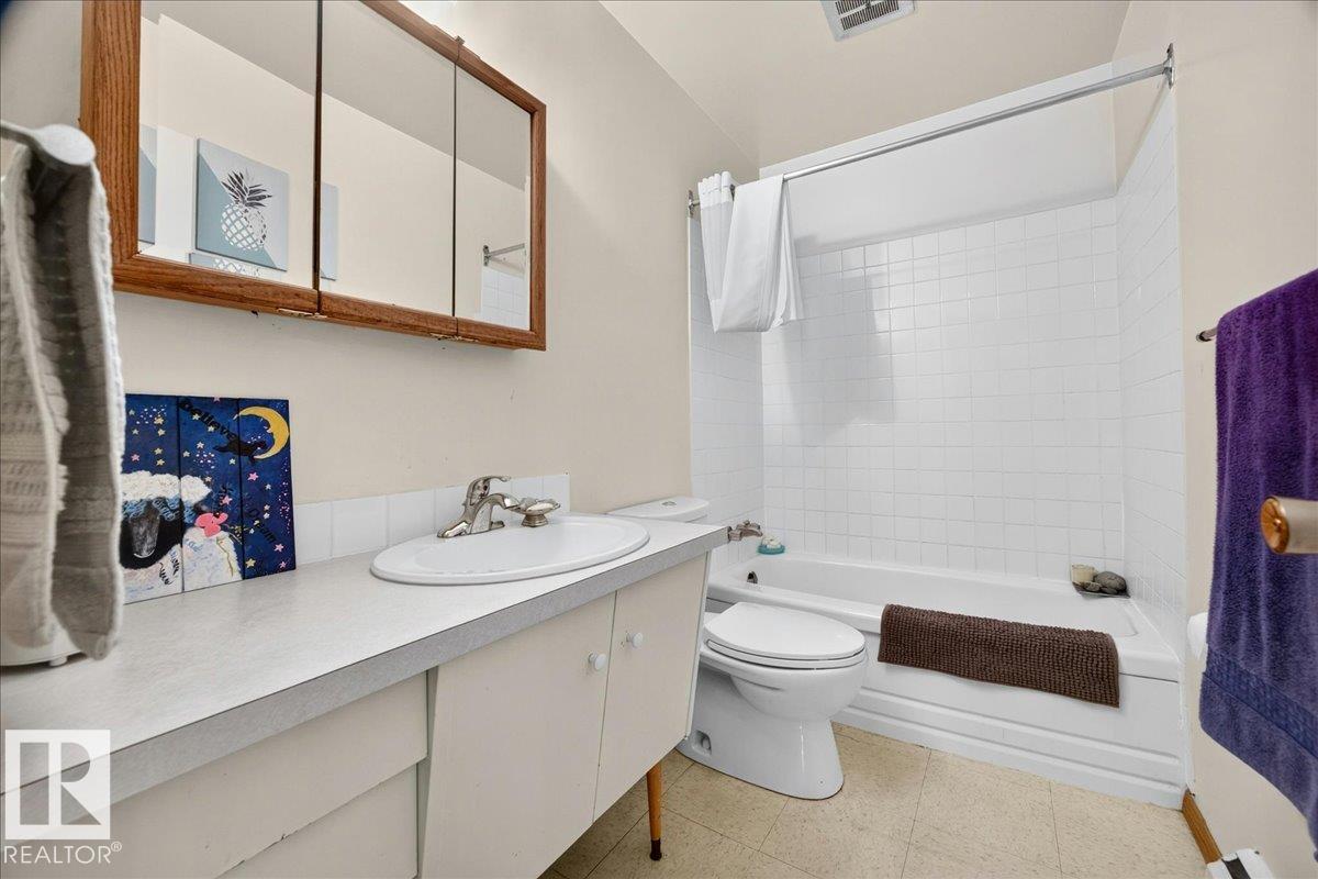 Photo 9 at 33 - 10230 122 Street NW, Wîhkwêntôwin, Edmonton