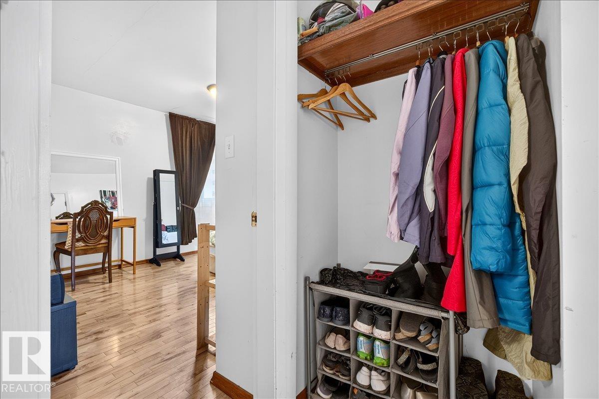 Photo 10 at 33 - 10230 122 Street NW, Wîhkwêntôwin, Edmonton