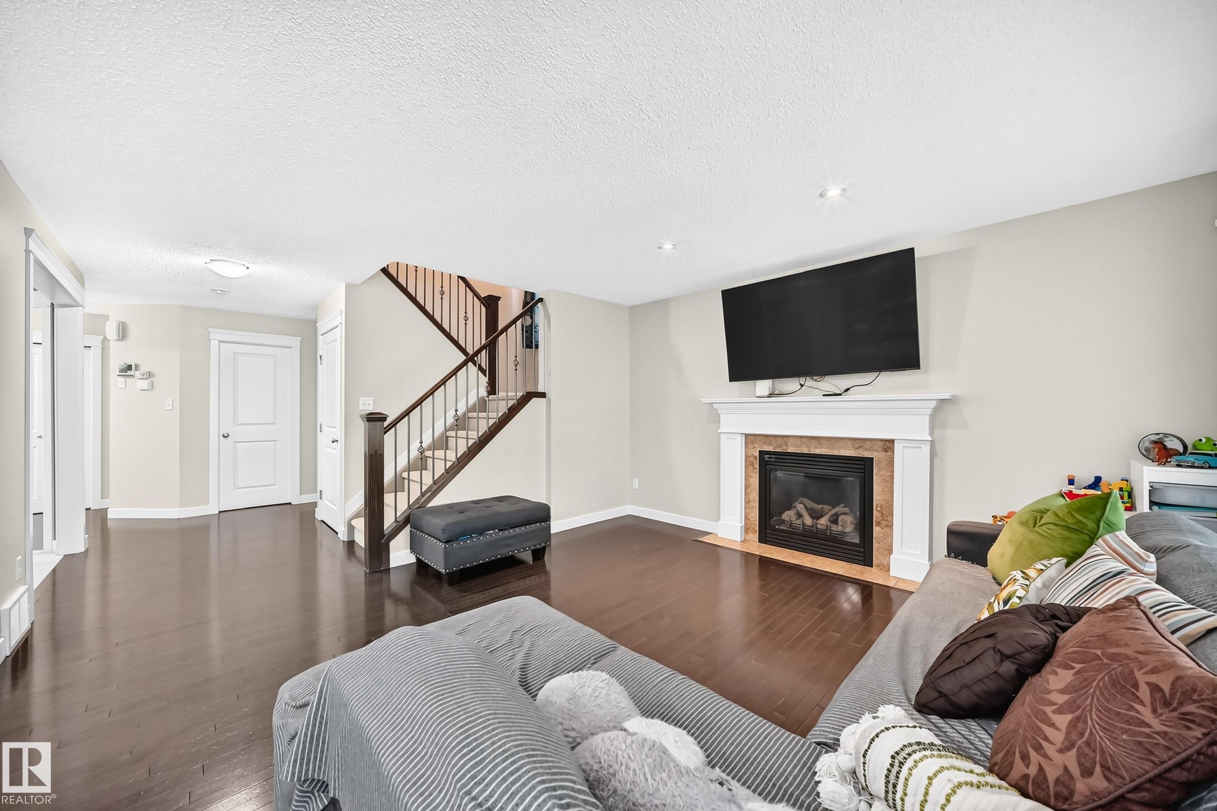 https://zimg.paragon.ice.com/ParagonImages/Property/PM/RAE/225408671/16/0/0/5e0beced4af73bbd9e759749f9885f47/1/da57ea76402fc6d76c9419ed2edccc43/225408671-5dde3725-7f12-4639-a93e-a8a2b884df27.JPG