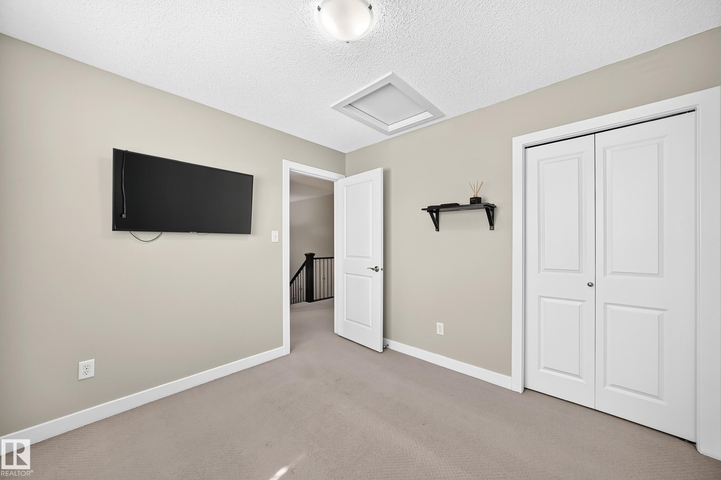https://zimg.paragon.ice.com/ParagonImages/Property/PM/RAE/225408671/37/0/0/336623dd7c775ed7f46b2de5c65a3ddd/1/da57ea76402fc6d76c9419ed2edccc43/225408671-5c2e2c91-34c8-43f5-8319-4e8021decd97.JPG