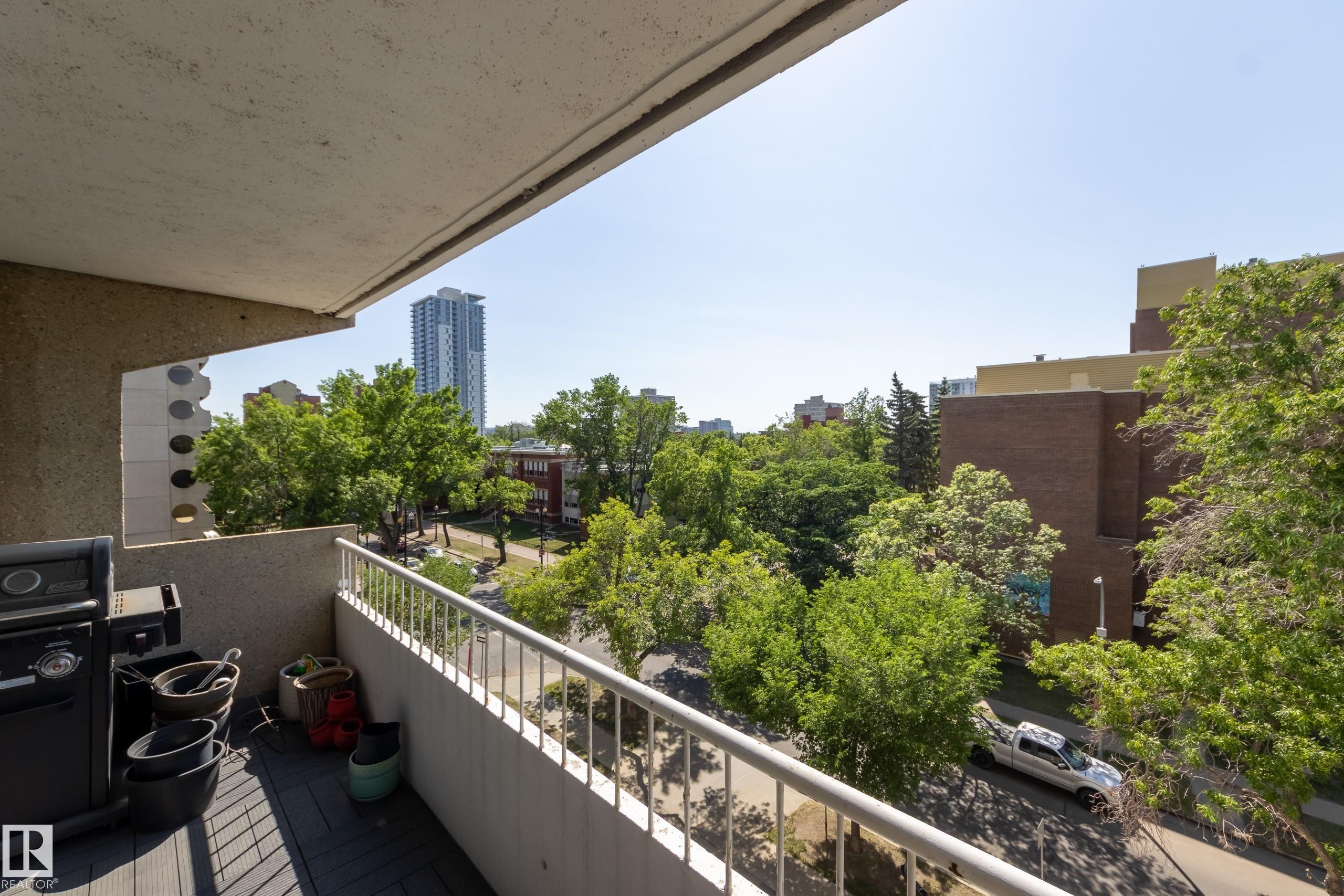 504 - 9909 110 Street NW, Wîhkwêntôwin, Edmonton