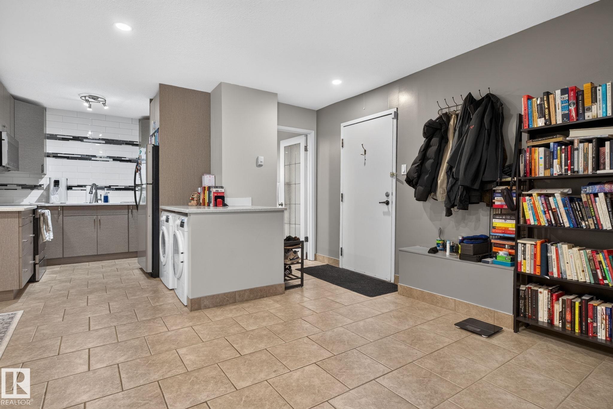 G14 - 10148 118 Street NW, Wîhkwêntôwin, Edmonton