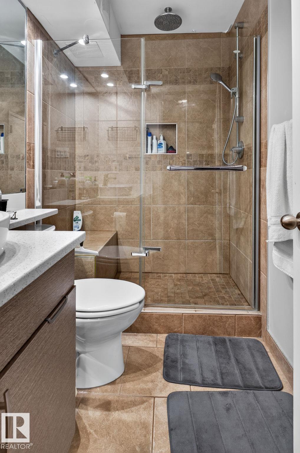 Photo 11 at G14 - 10148 118 Street NW, Wîhkwêntôwin, Edmonton