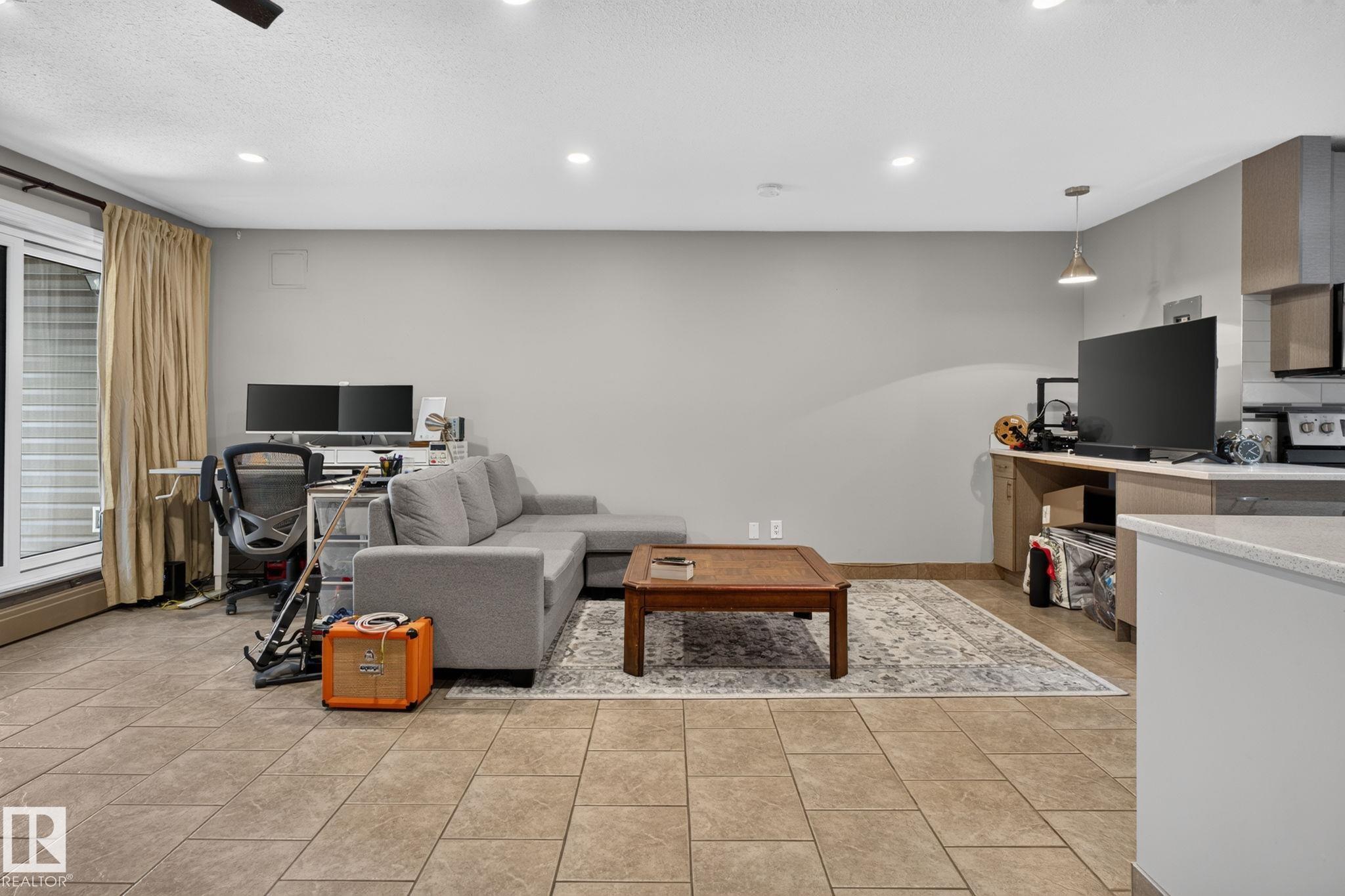Photo 13 at G14 - 10148 118 Street NW, Wîhkwêntôwin, Edmonton