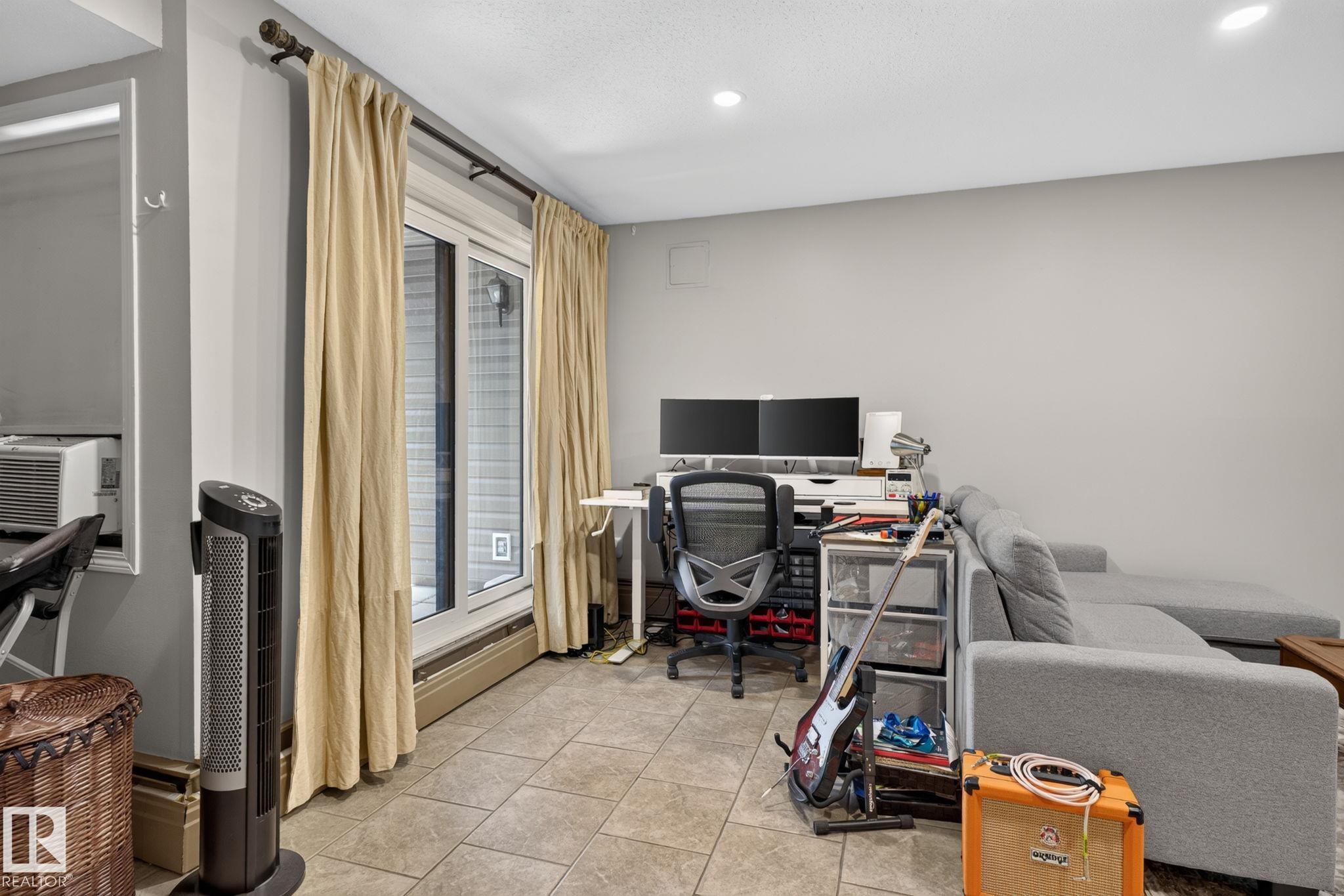 Photo 16 at G14 - 10148 118 Street NW, Wîhkwêntôwin, Edmonton