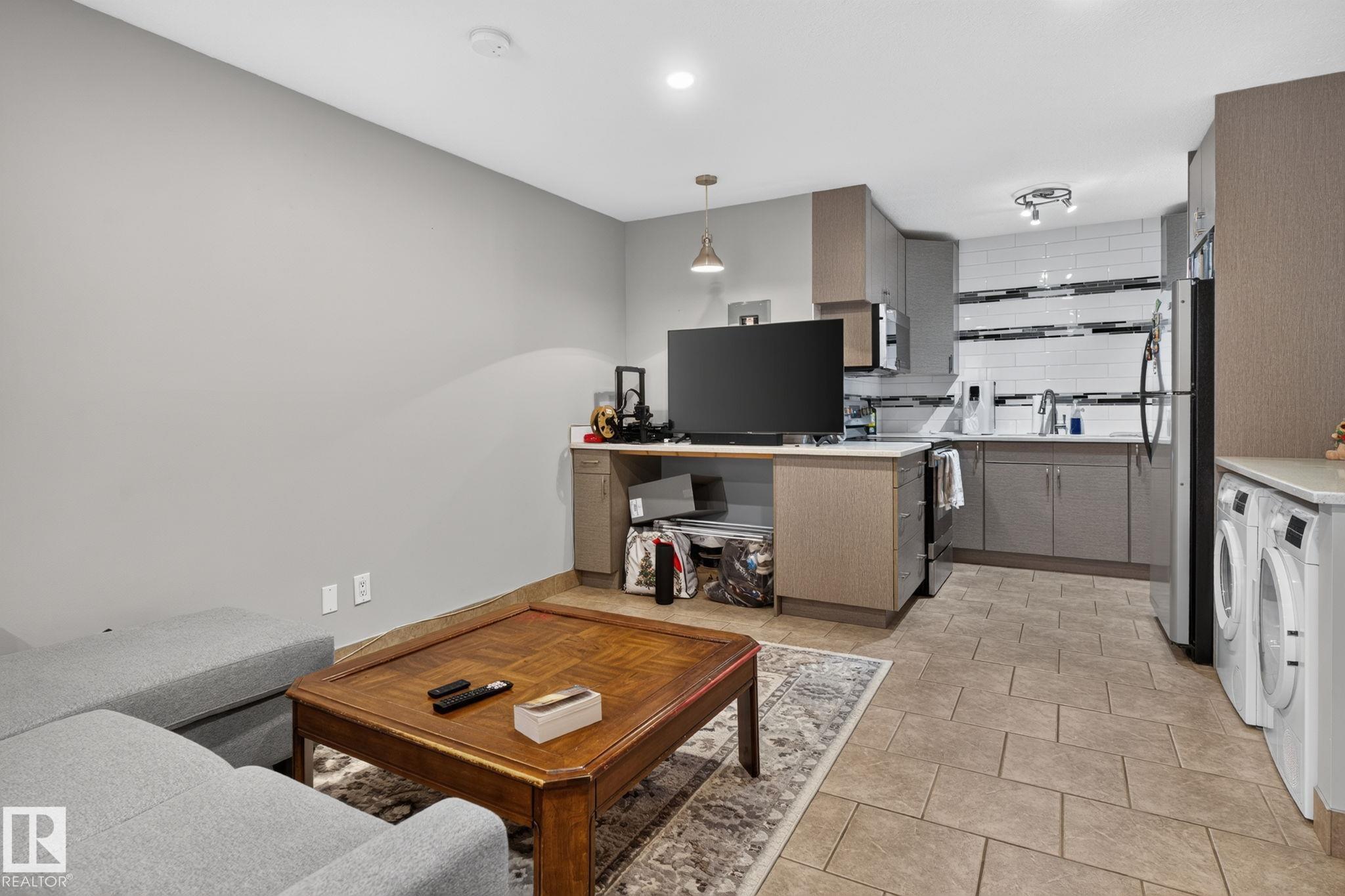 Photo 17 at G14 - 10148 118 Street NW, Wîhkwêntôwin, Edmonton