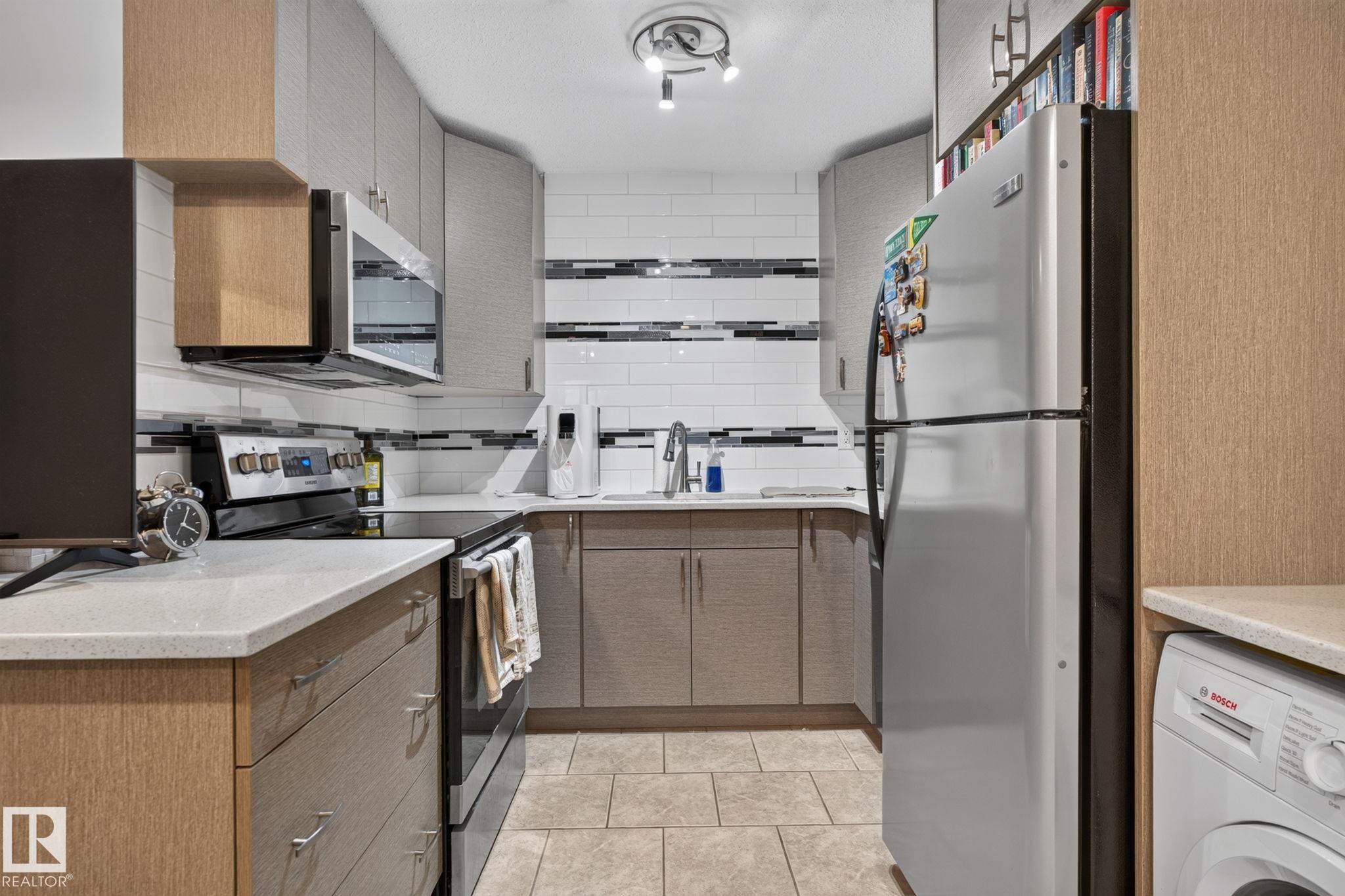 Photo 7 at G14 - 10148 118 Street NW, Wîhkwêntôwin, Edmonton