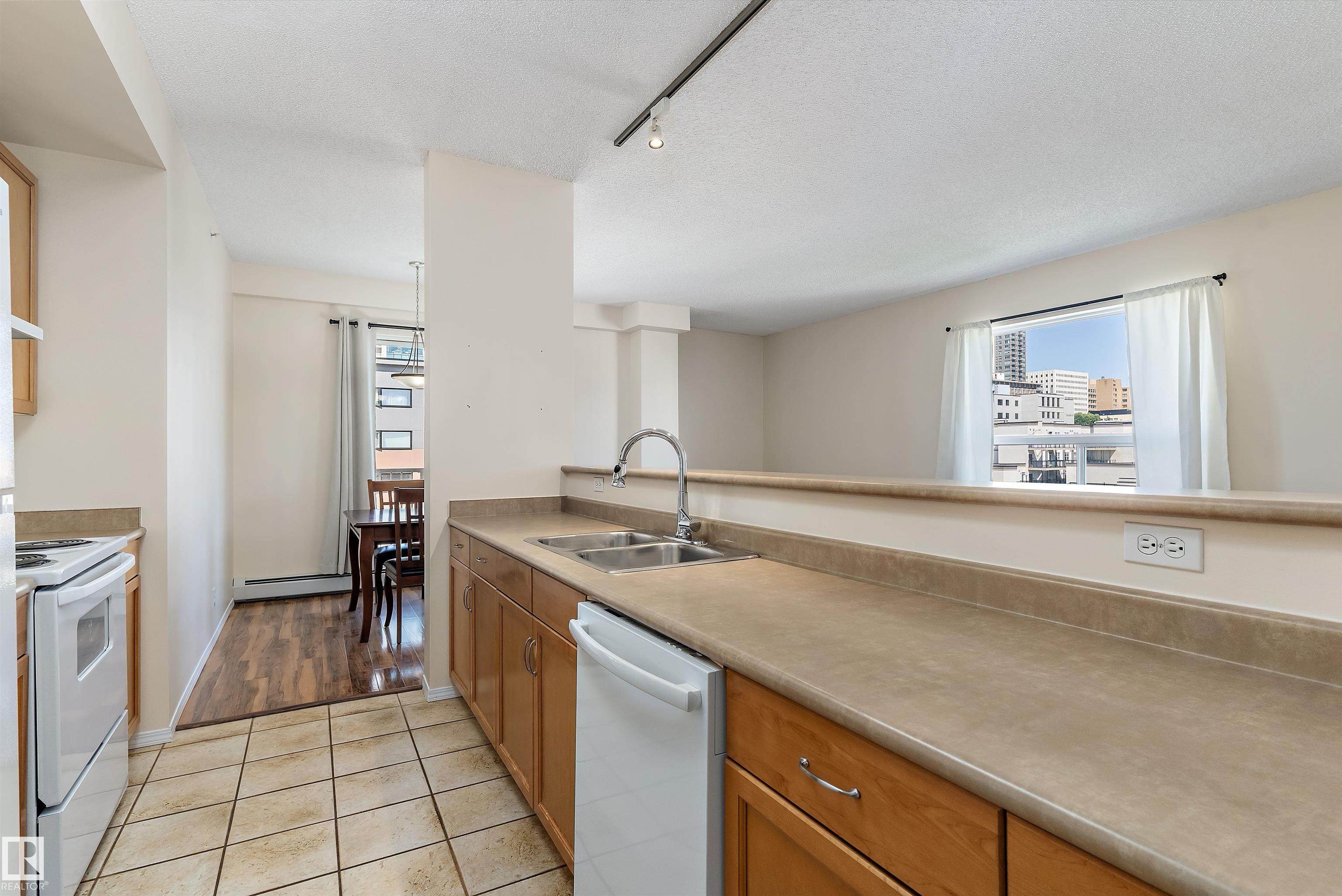 Photo 11 at 1002 - 9707 105 Street NW, Downtown, Edmonton