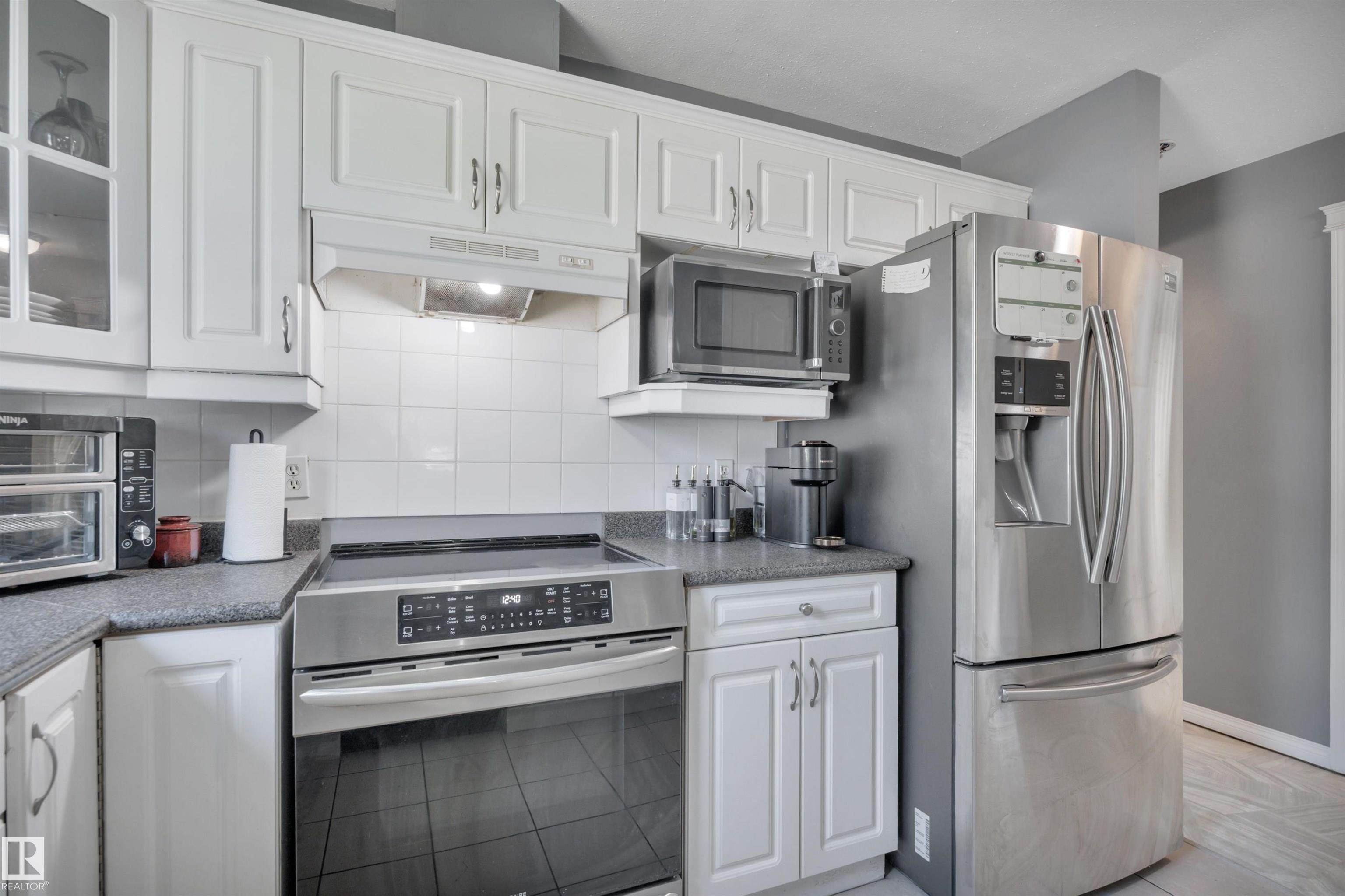 Photo 12 at 47 - 2505 42 Street NW, Bisset, Edmonton