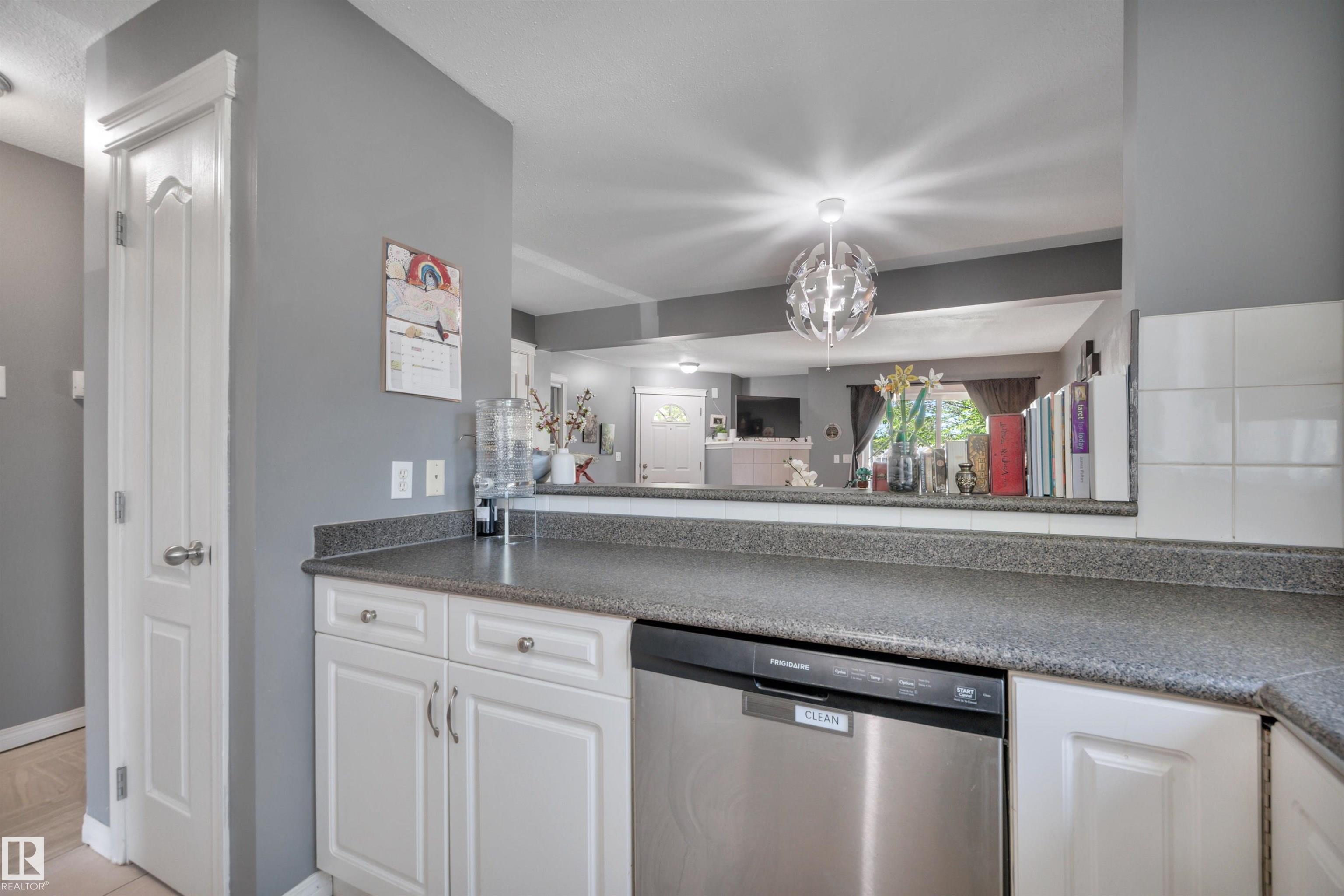 Photo 15 at 47 - 2505 42 Street NW, Bisset, Edmonton