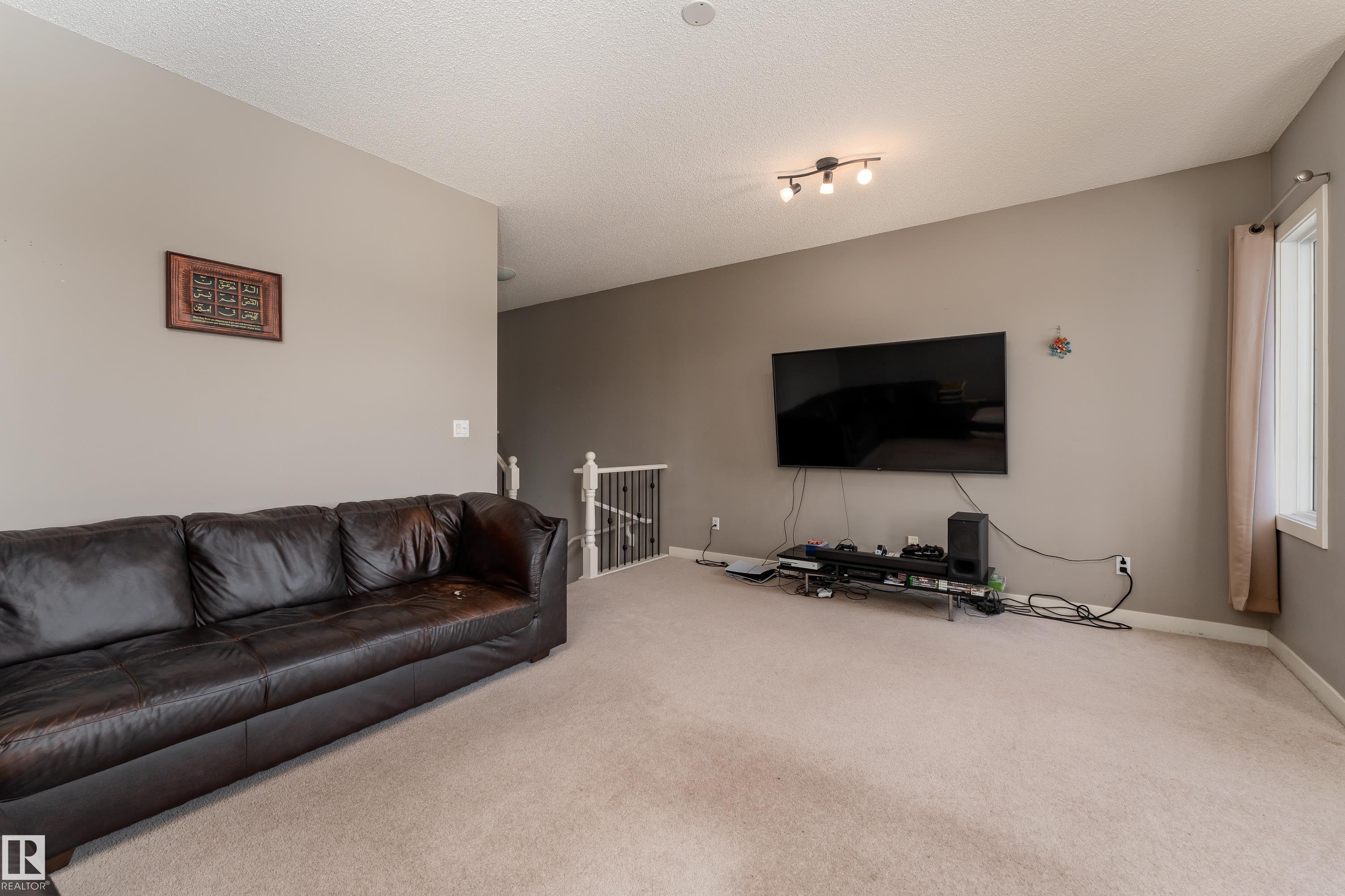 Photo 19 at 512 59 Street SW, Charlesworth, Edmonton
